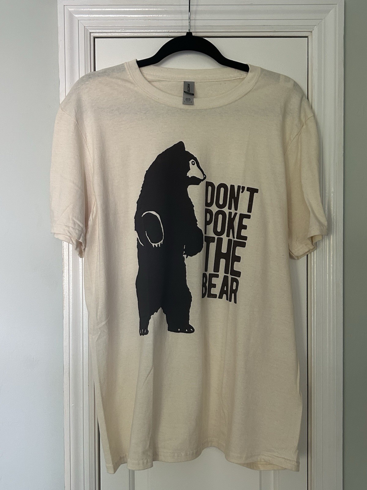 GIldan Don’t Poke The Bear novelty T Shirt large brand new
