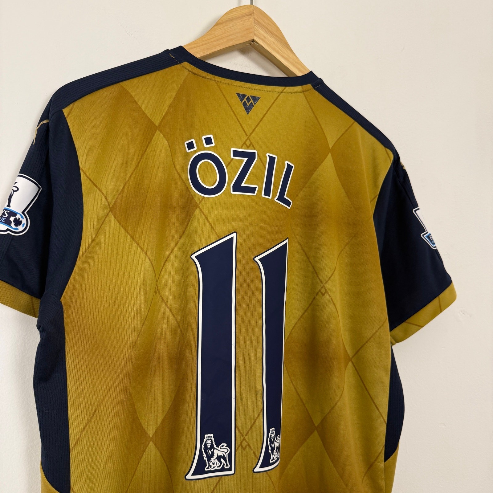 Arsenal FC Puma Mesut Ozil Football Soccer Sports Jersey Gold Medium Streetwear