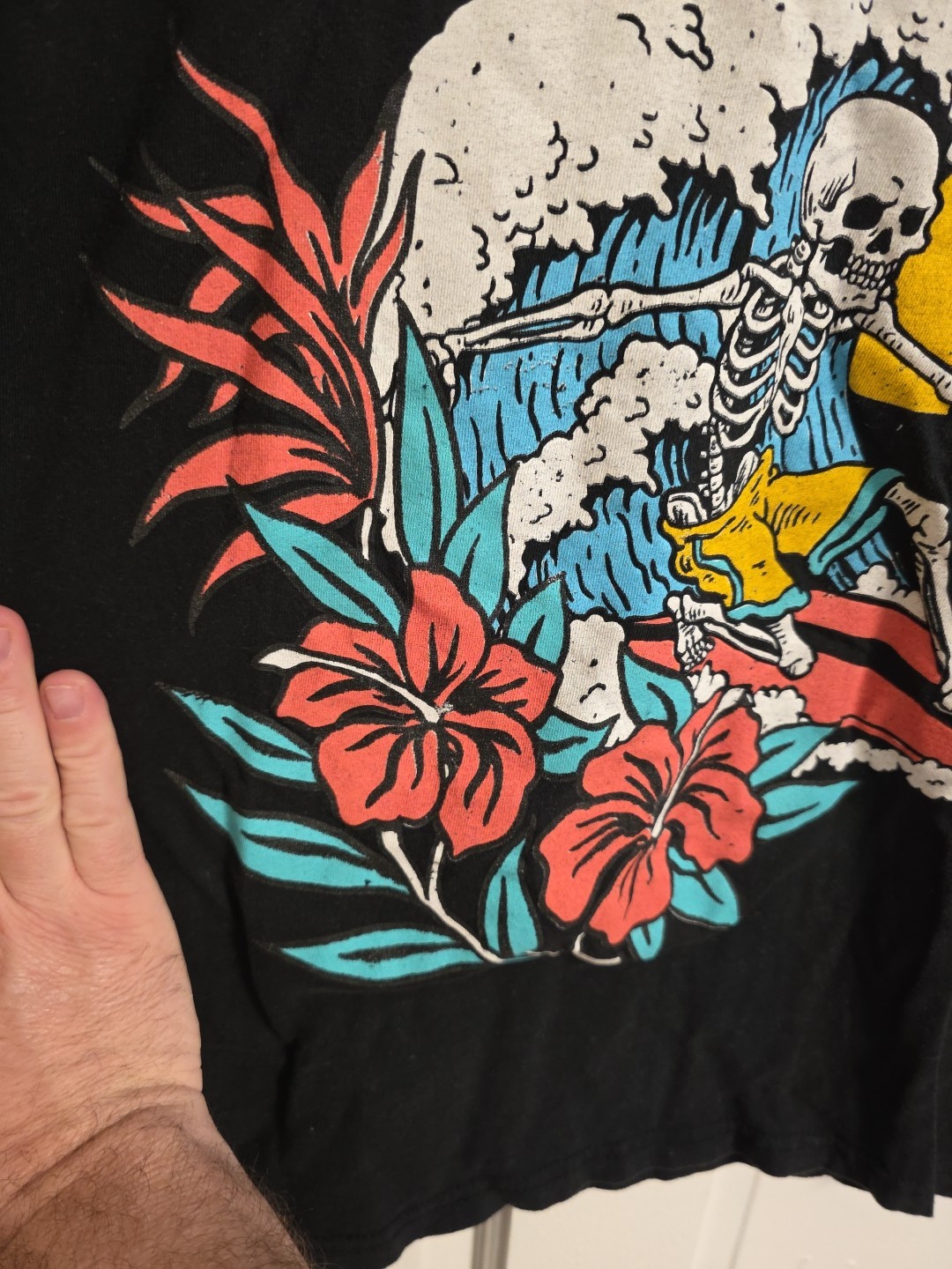 Brooklyn Vertical Size Small Black Skeleton Surfer Vintage Wave Macy’s Cool