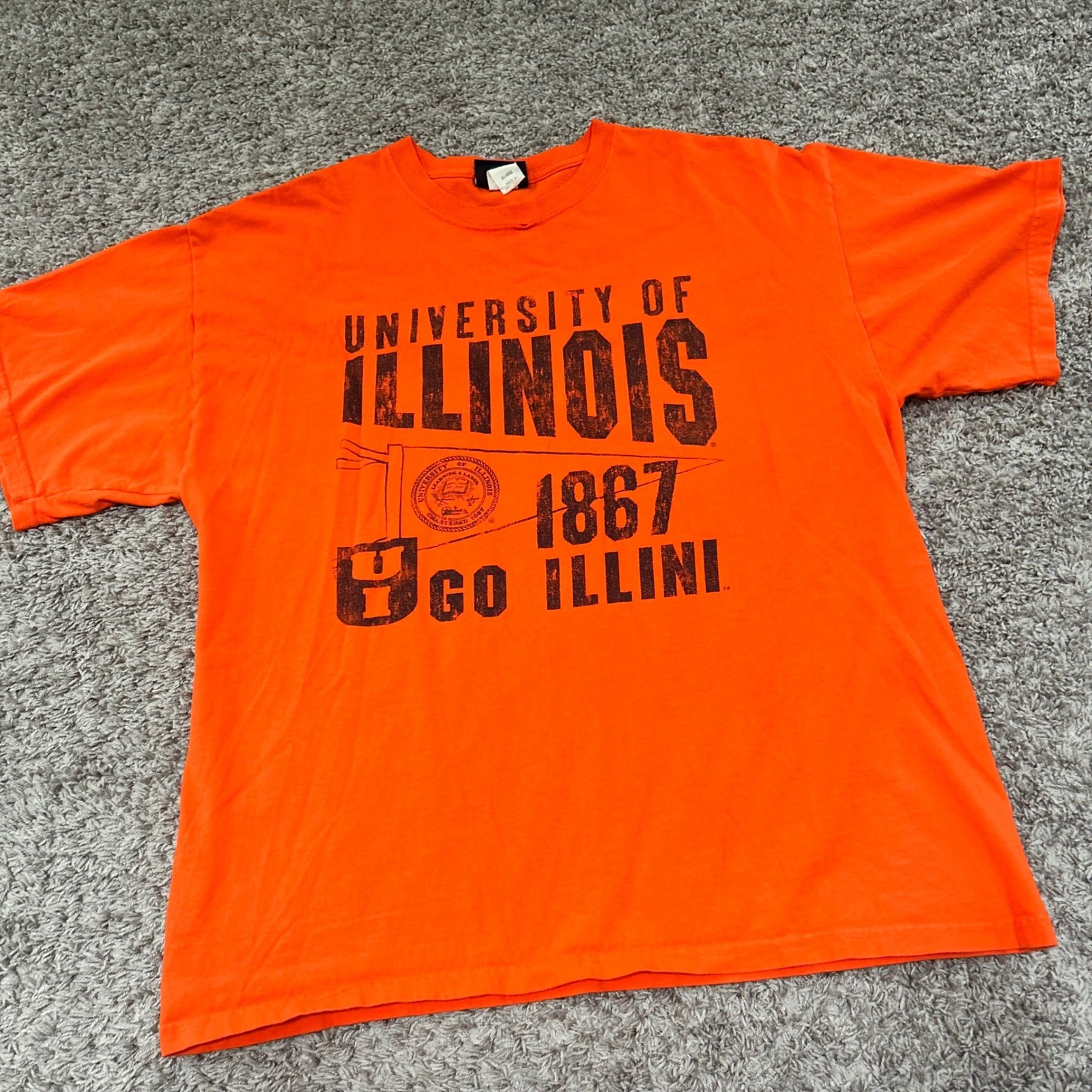 Vintage MV Sport University of Illinois Orange Go Illini Graphic T-Shirt Mens XL