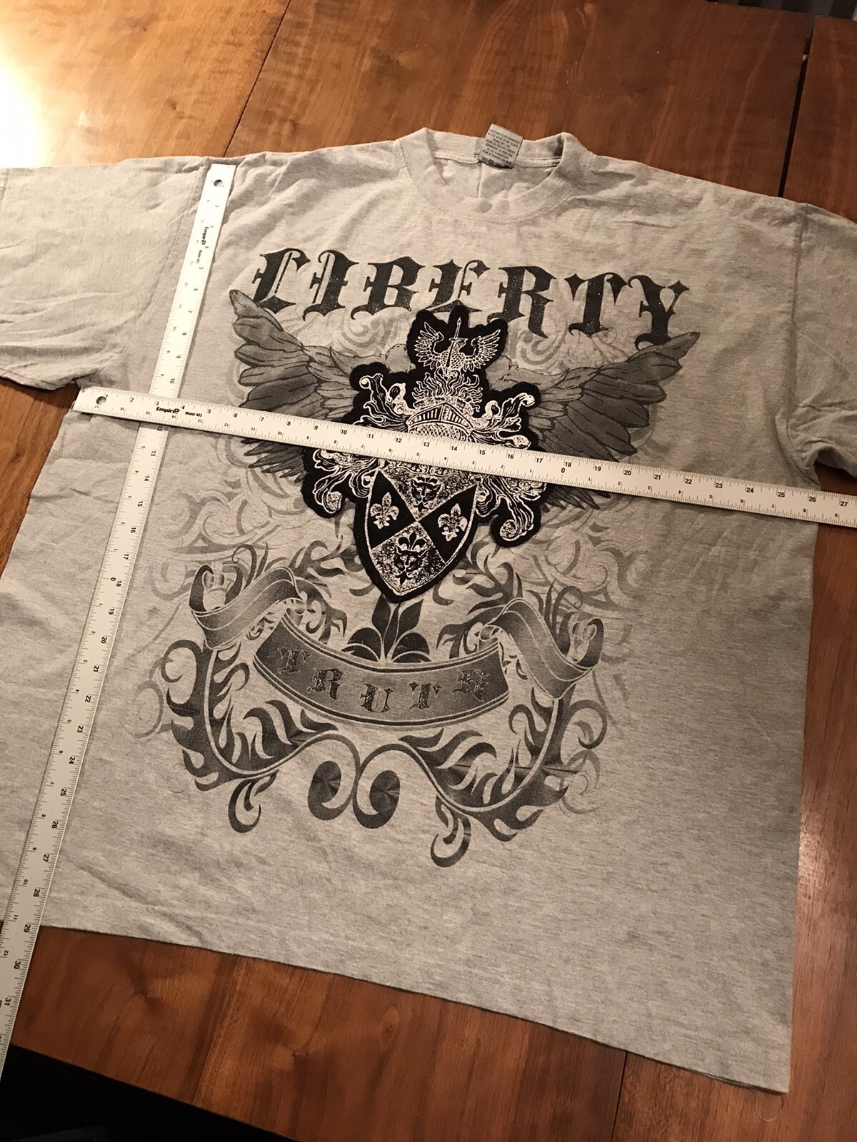 Credos For Men “Liberty Truth” Crest Design Mens 3XL Gray Tshirt. EUC