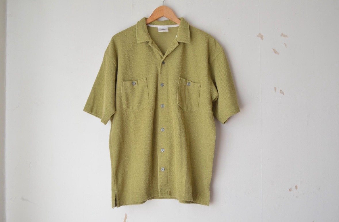 men’s grass green half buttoned henley collared tee t-shirt