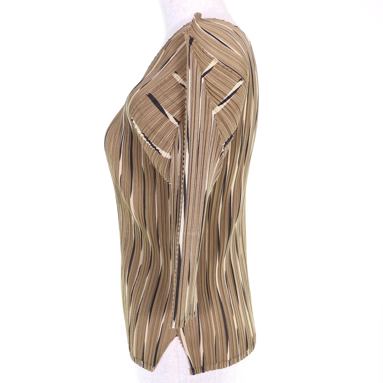 Issey Miyake PLEATS PLEASE All-over print Polyester T-shirt – DUTY FREE