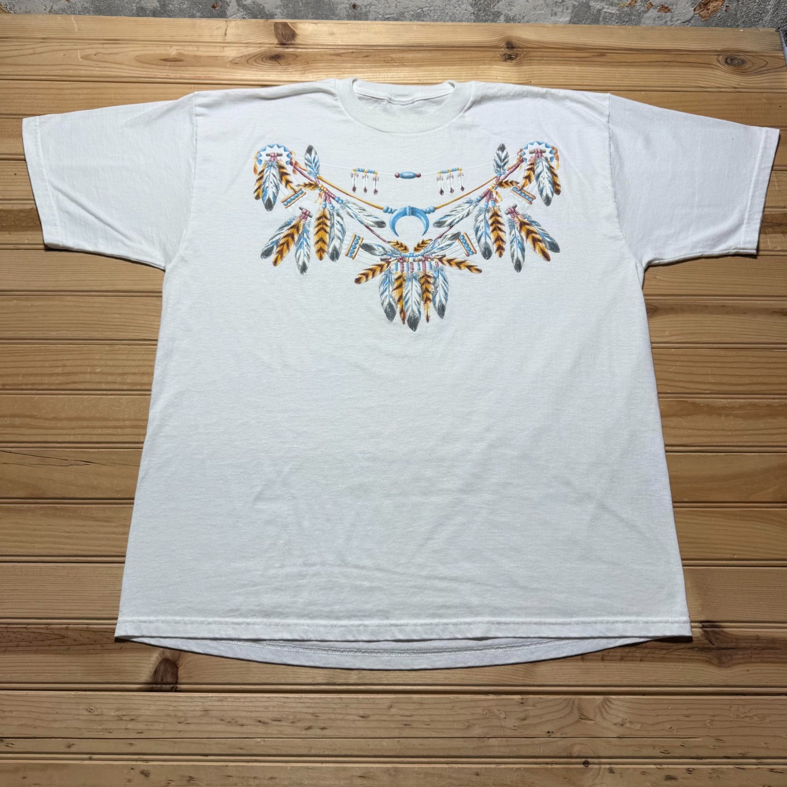 Vintage 90s Native American Feather Necklace Bohemian Tribal Graphic T-Shirt XL
