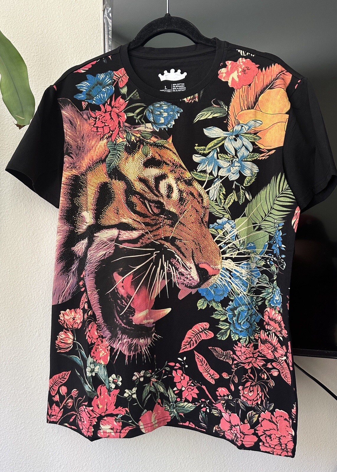Heads or Tails Men’s Rhinestones Beaded / Black T-shirt Roaring Tiger Size L