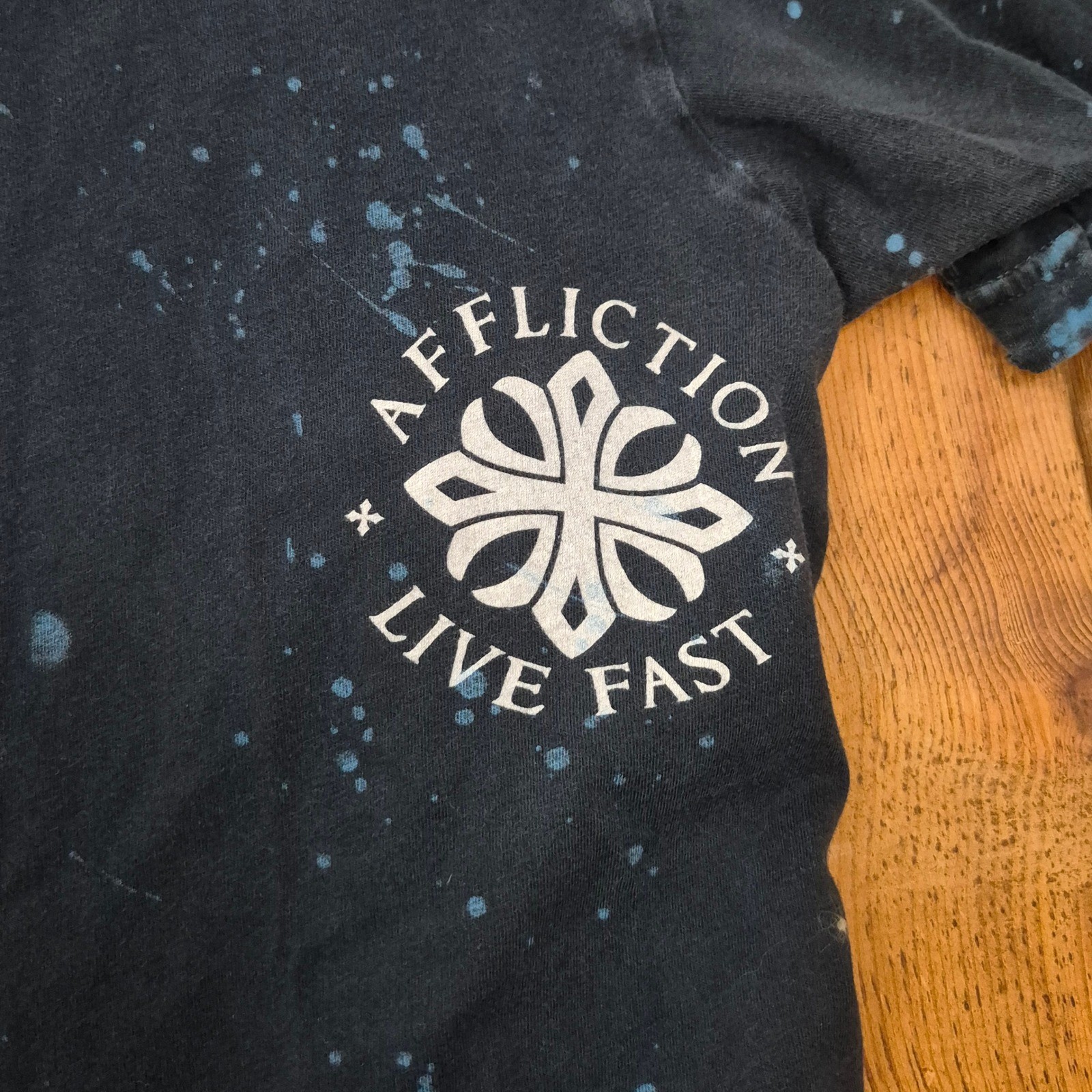 Affliction Live Fast Men’s XL Black Blue Distressed Graphic T-Shirt Gothic Cross