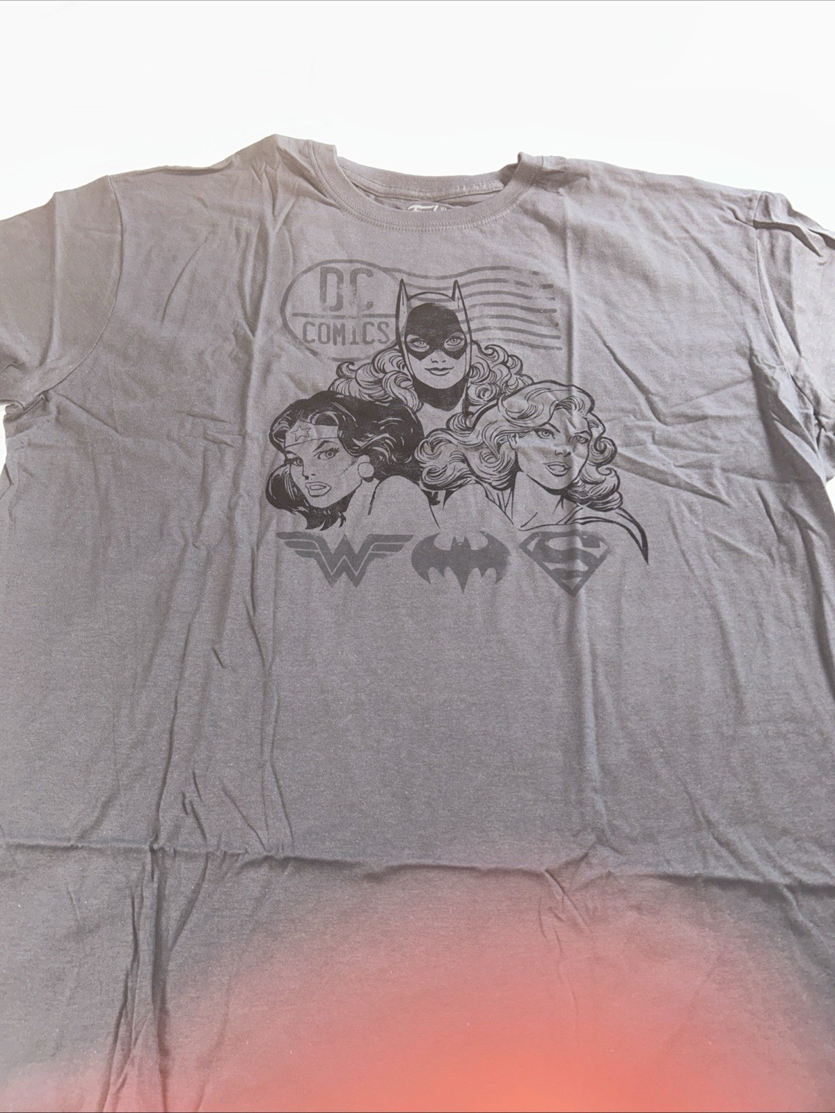 Marvel DC Comics Tee Shirts Lot Of 2. 1 Mens, 1 Womens. See Pics For Sizes