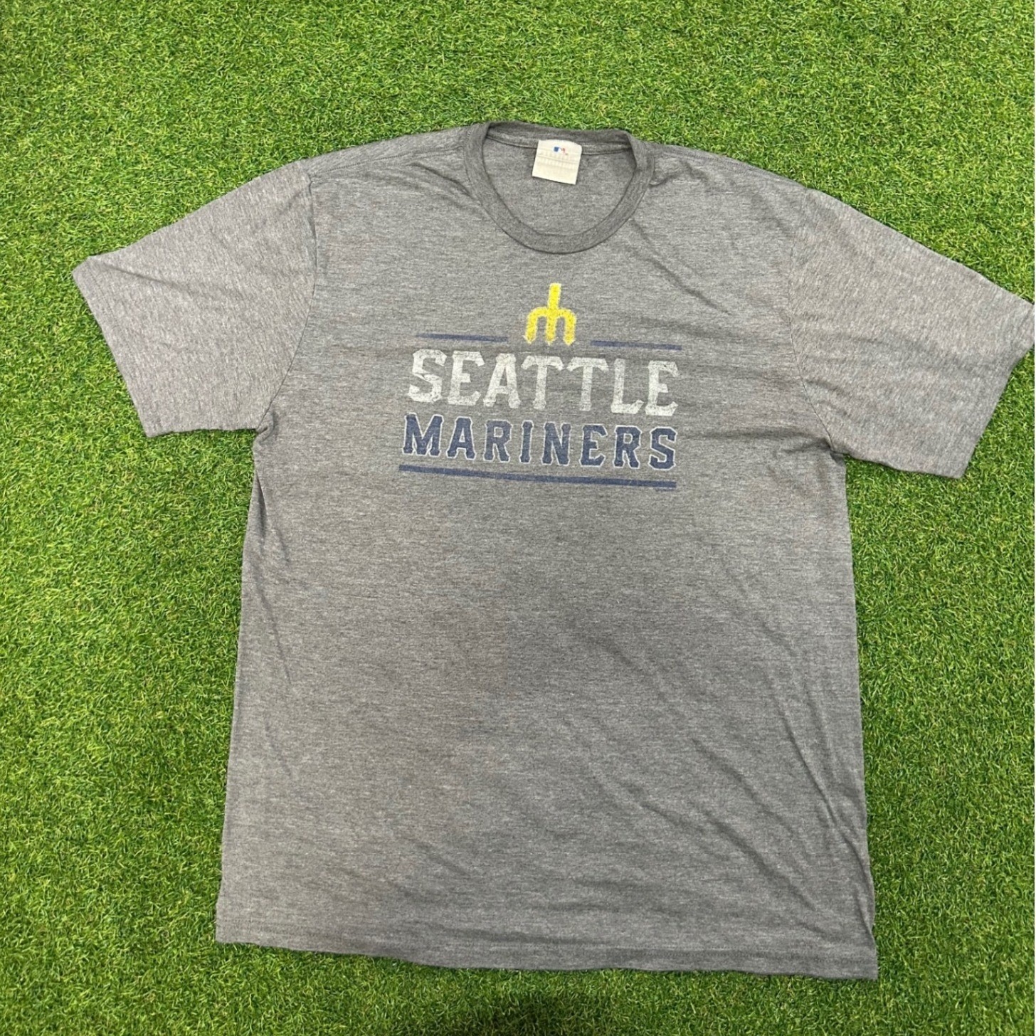 MLB Seattle Mariners Graphic T-Shirt Gray Trident Logo Mens Medium RN 90836