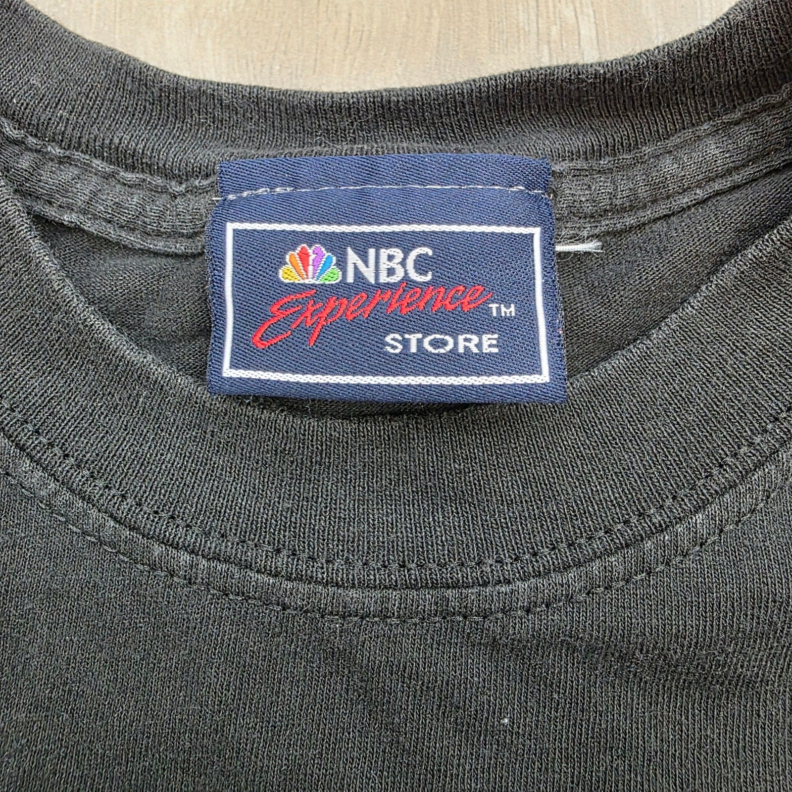 Friends TV Show Graphic T Shirt NBC Experience Store Black NYC Skyline Small