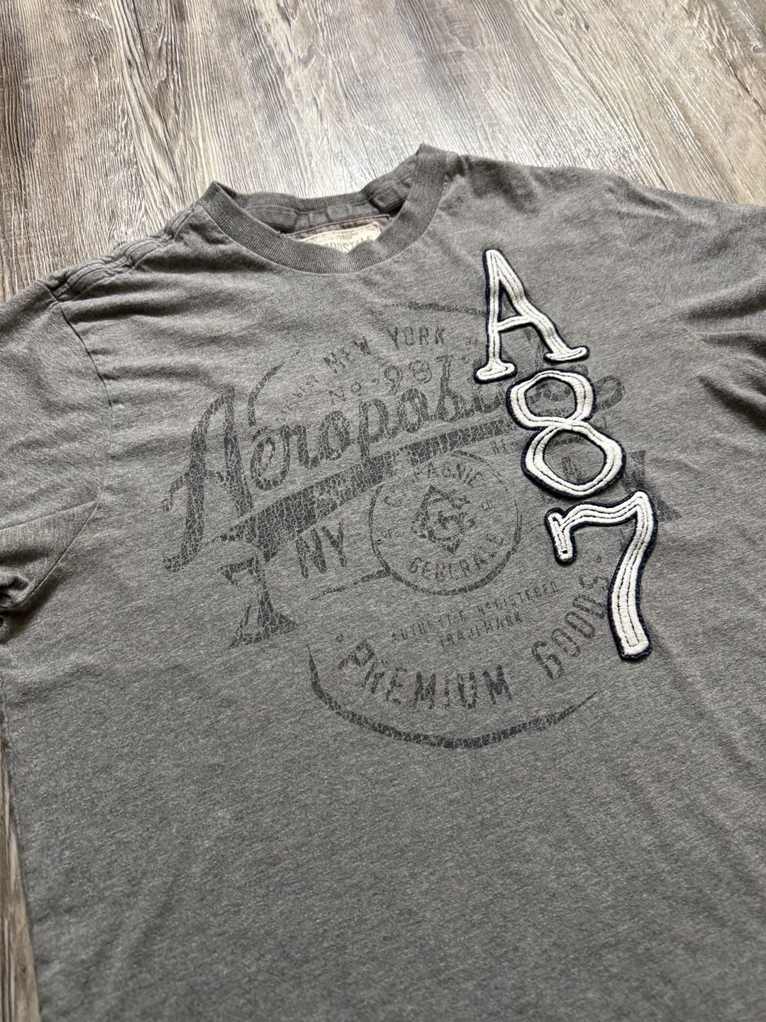Aeropostale A87 NY Premium Goods Graphic T-Shirt Gray Large