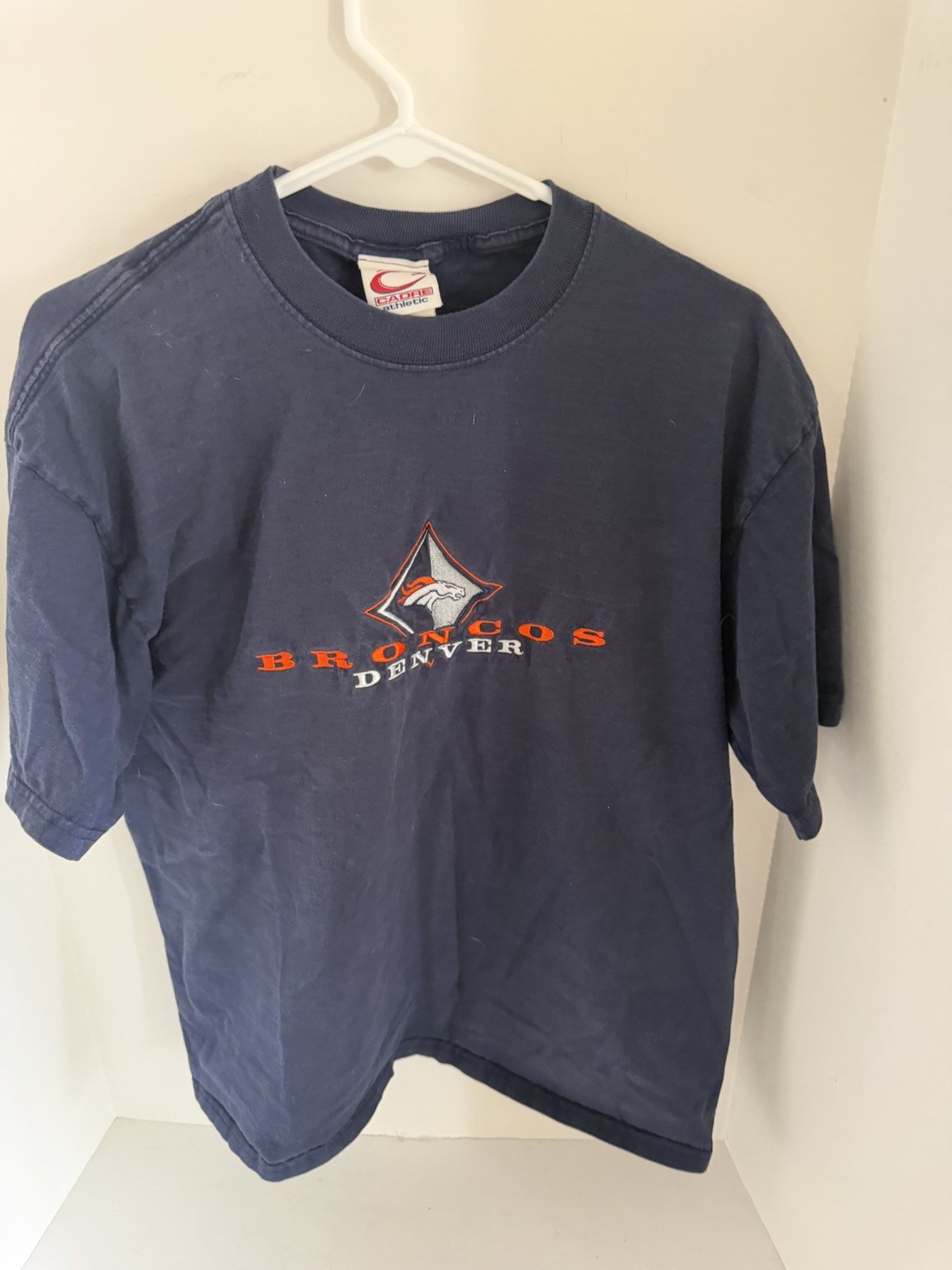 Denver Broncos Embroidered T-Shirt Men’s M NFL VTG 90s