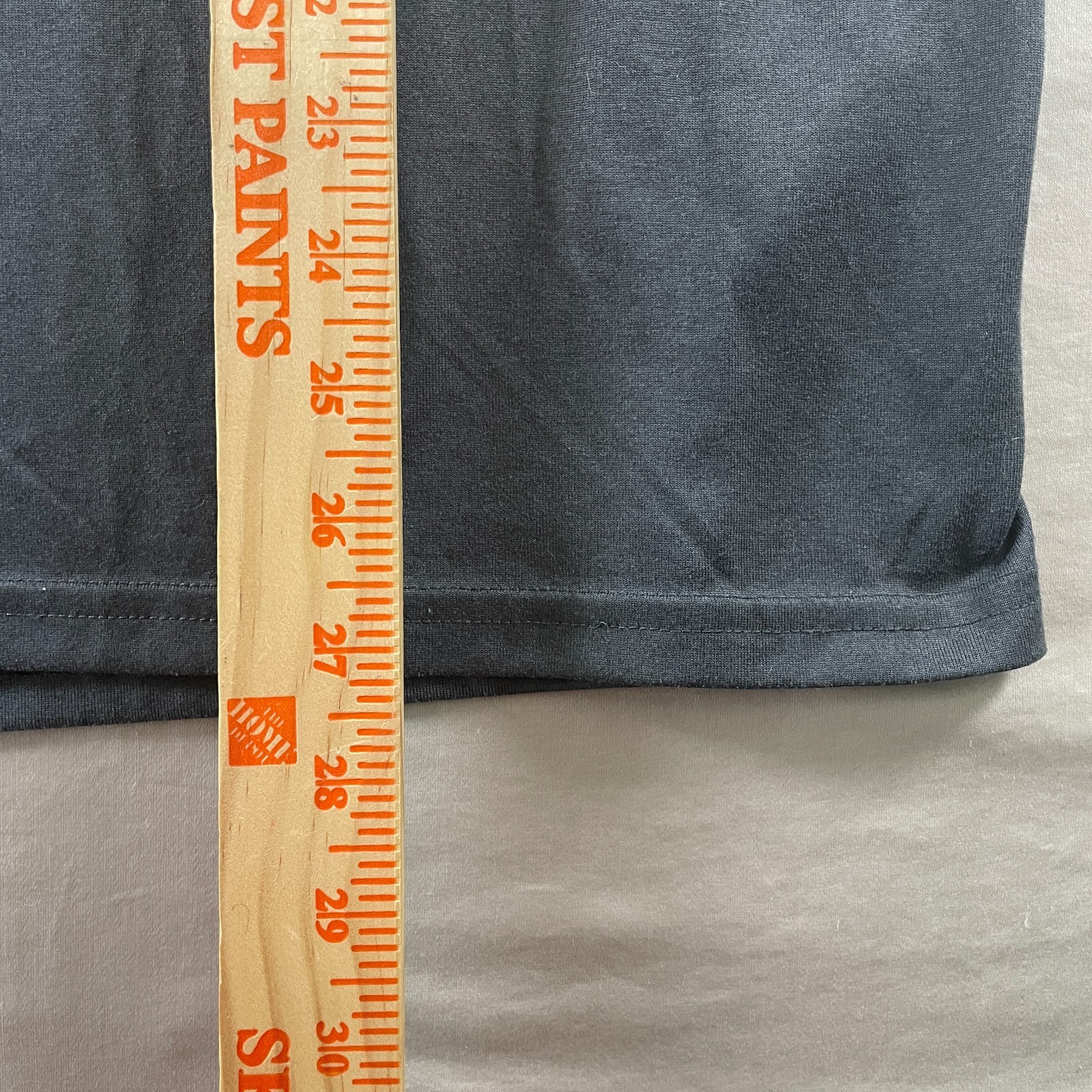 The Nike Tee Men’s M Dri-Fit Swoosh Gray Crewneck Short Sleeve T-Shirt