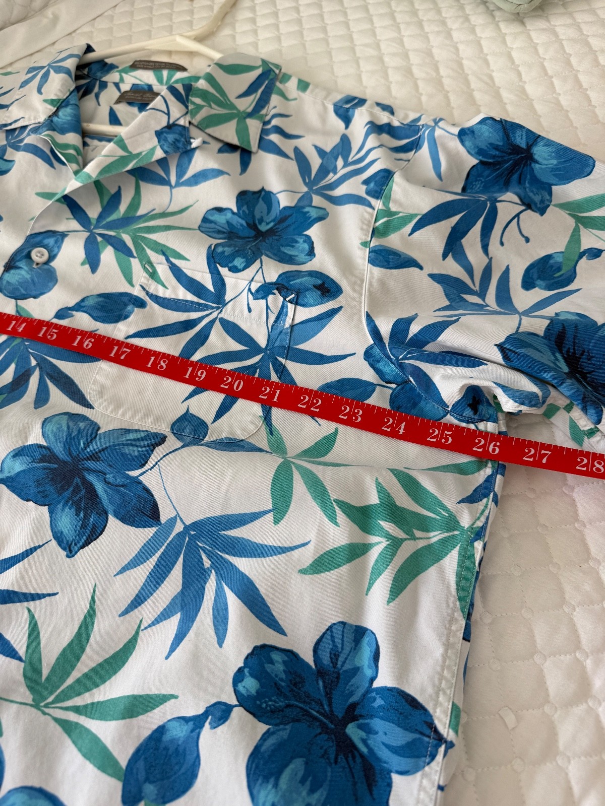 Men’s XL Tropical Shirt. Button-down. Excellent Condition.