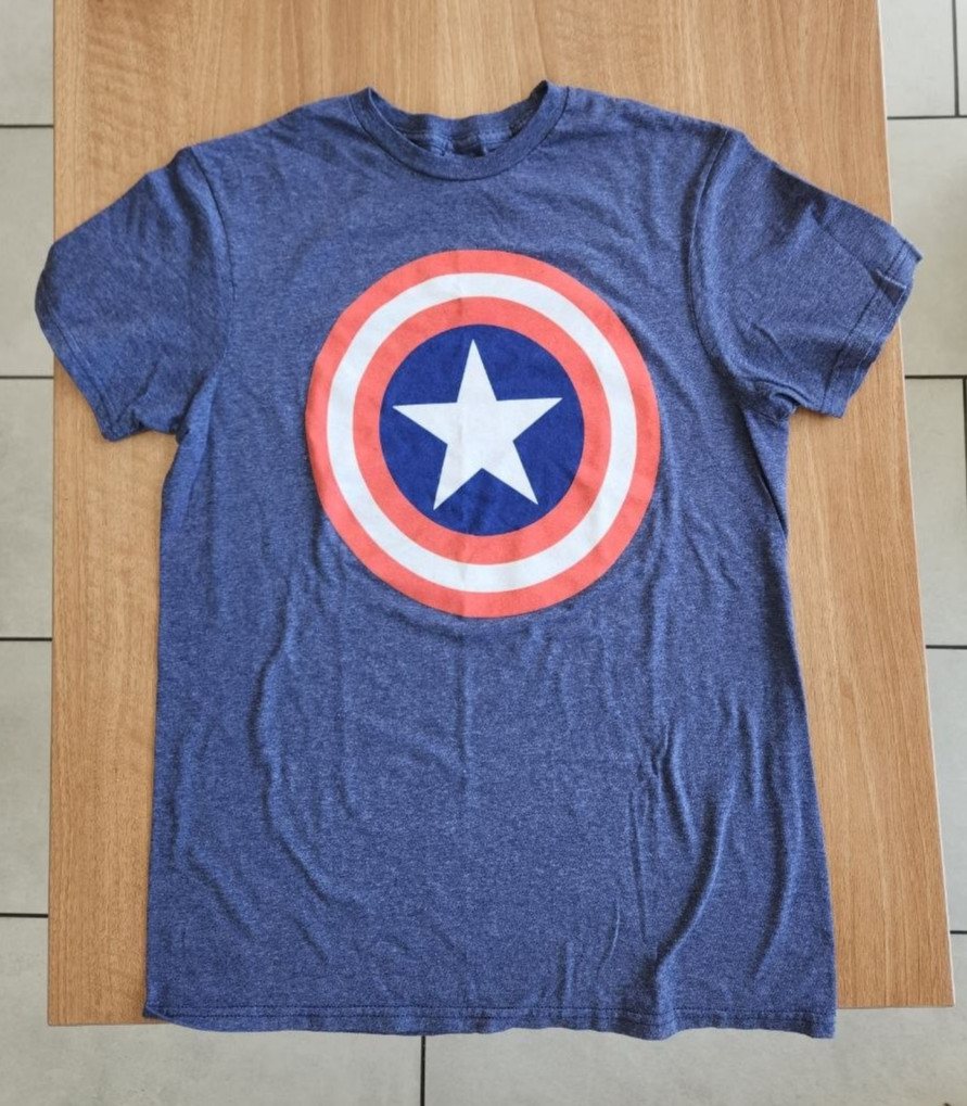 MARVEL Captain America Shield Short Sleeve Crewneck T-Shirt Adult S Cotton/Poly