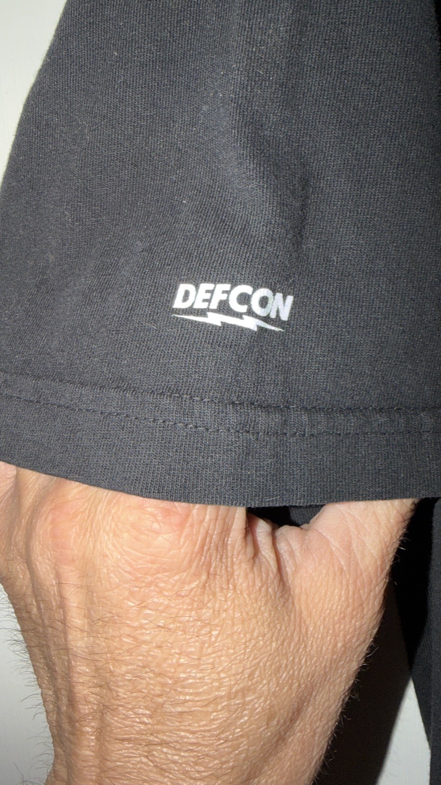 DEFCON GROUP HEAVYWEIGHT NOYFB EAGLE T-SHIRT BLACK LARGE VANS FOG