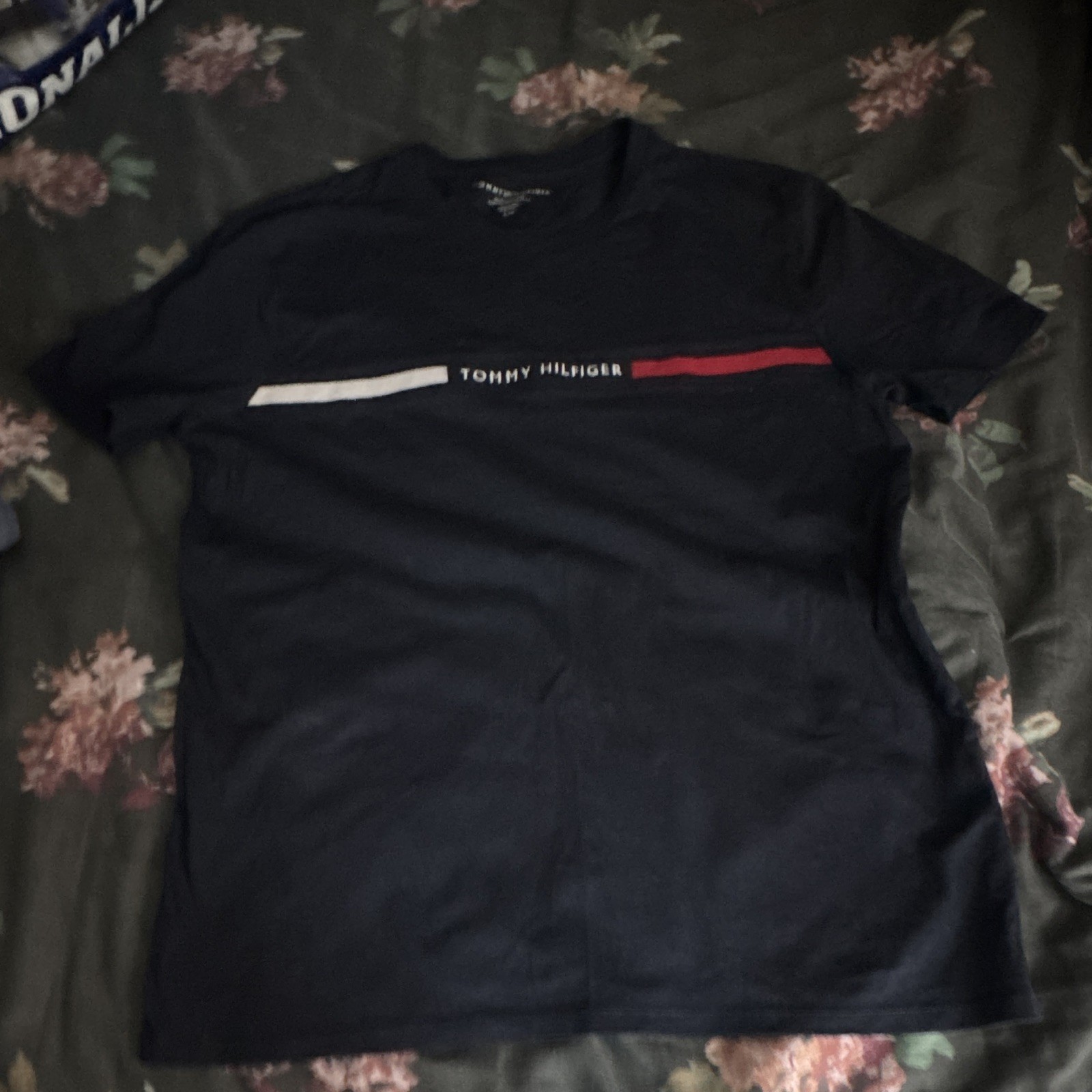 Tommy Hilfiger Men’s Navy Logo Graphic Print Regular Fit Crew Neck T-Shirt L