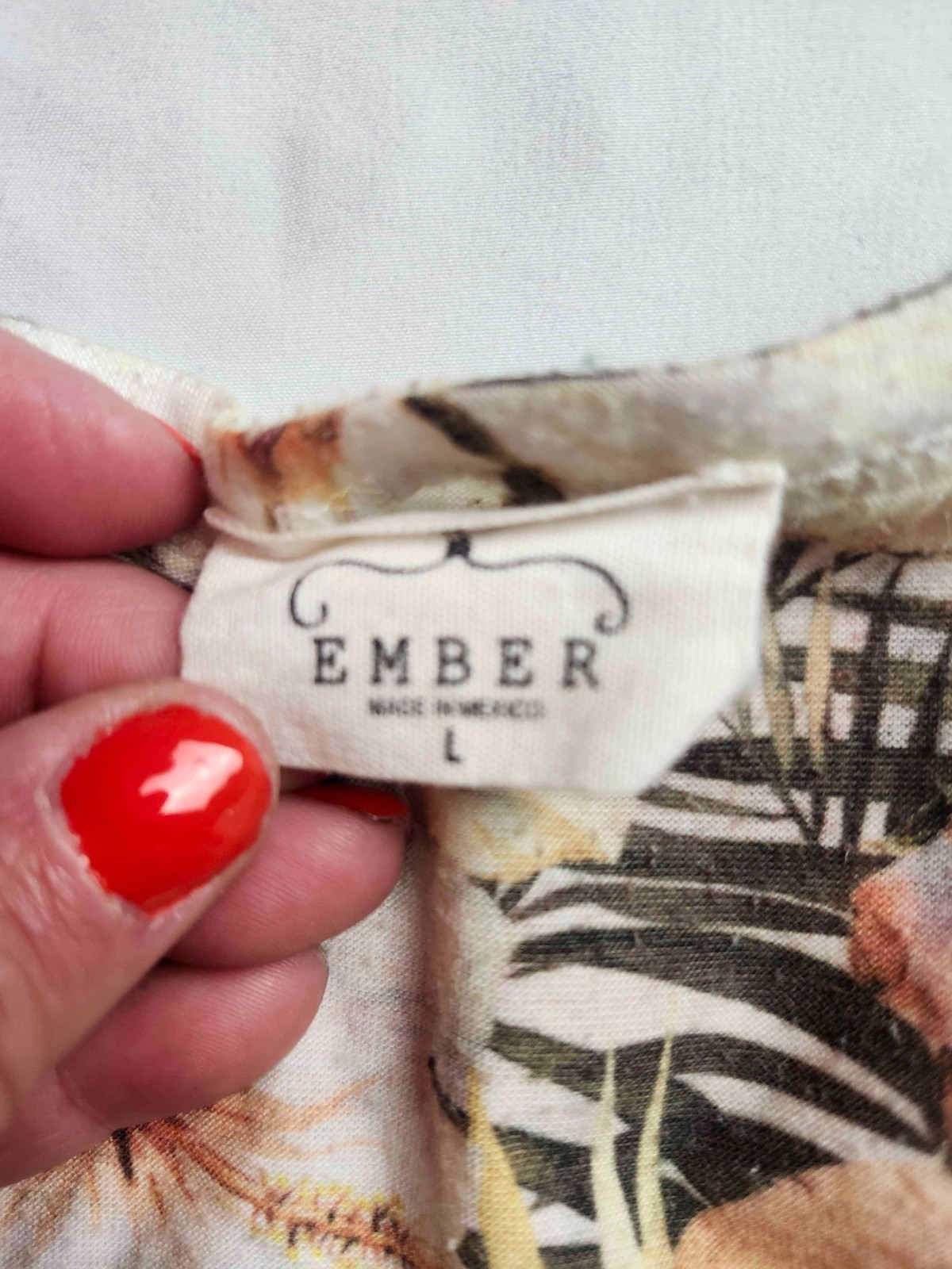 Ember Shirt Top Womens Large White Floral Short Sleeve Scoop Neck Casual Stretch
