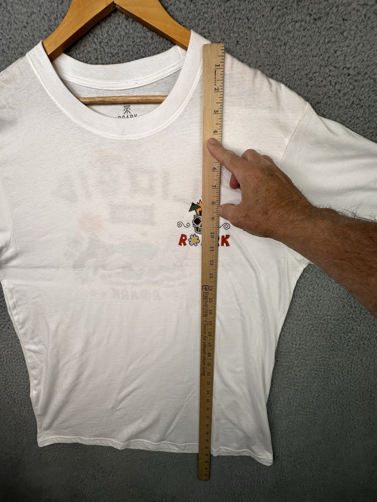 Roark Liquid Lounge Premium Organic Cotton Graphic Tee Mens XL White Surfer