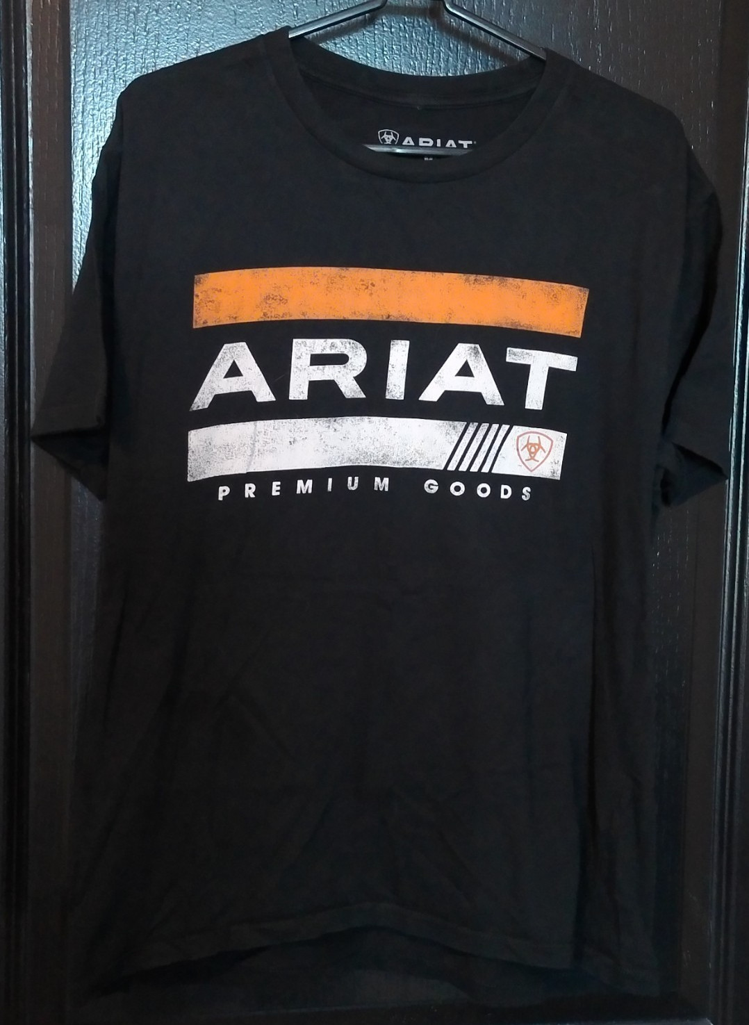 Ariat t shirt men medium