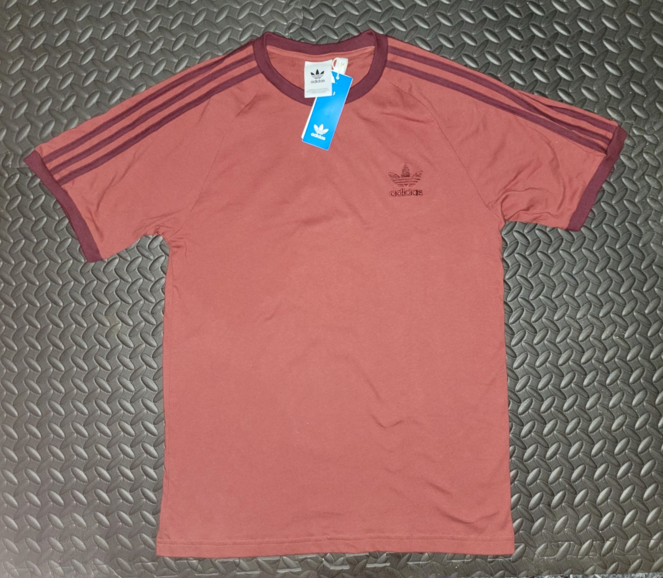 NEW MENS ADIDAS ORIGINALS CALIFORNIA TREFOIL TEE SHIRT~SIZE LARGE #JN7019