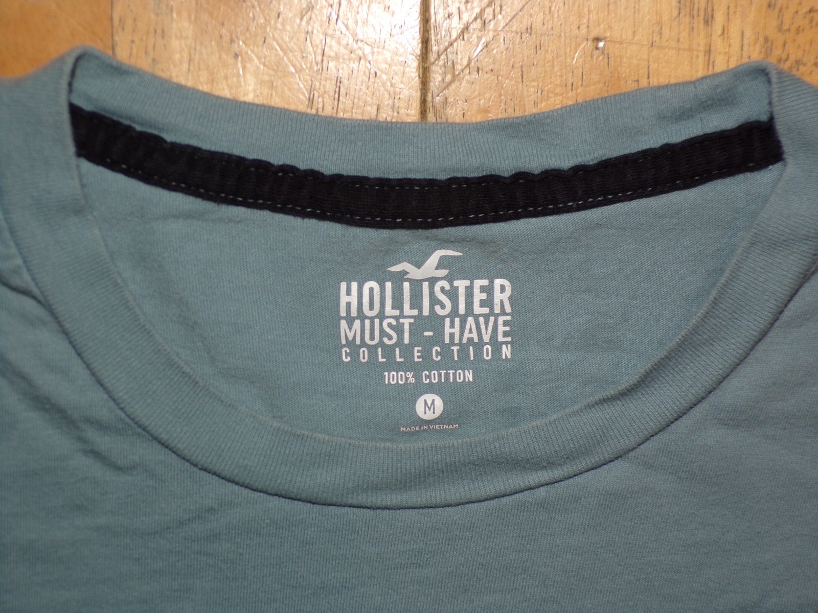HOLLISTER MUST-HAVE COLLECTION Mens Ice Blue Crew Neck T-Shirt ABERCROMBIE FITCH