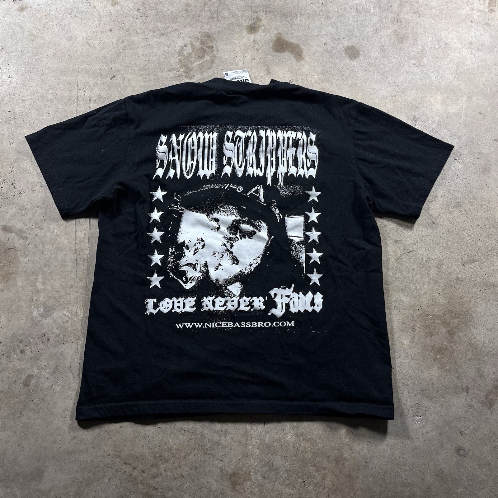 Snow strippers 2026 tour merch knife graphic black shirt men’s size medium