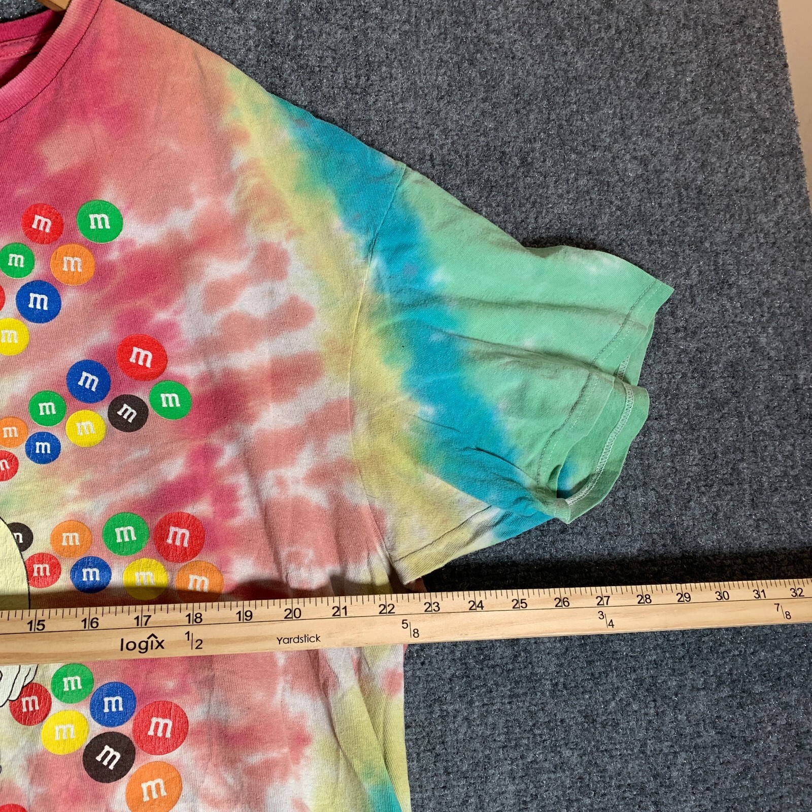 M&M Shirt Adult Size 2XL Multi Color Short Sleeve Men’s Pullover