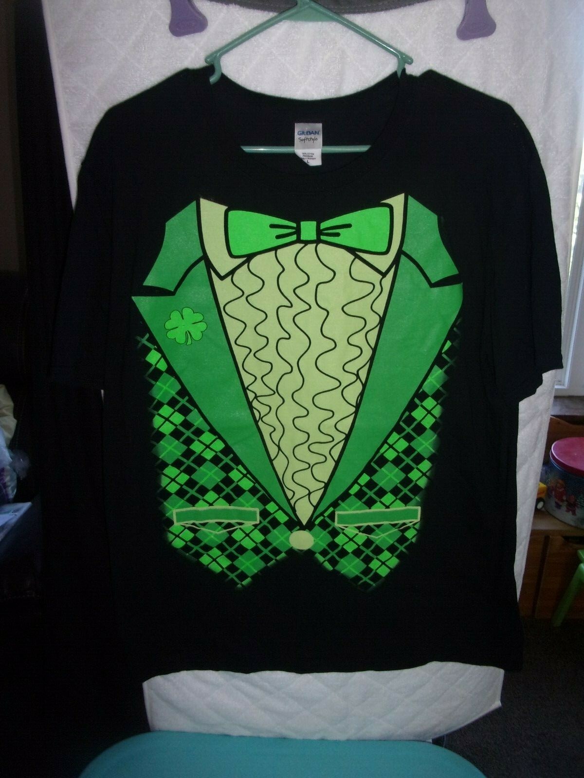 Irish Fest, St. Patrick’s Day Leprechaun suit front Large t-shirt & 3 pins ^