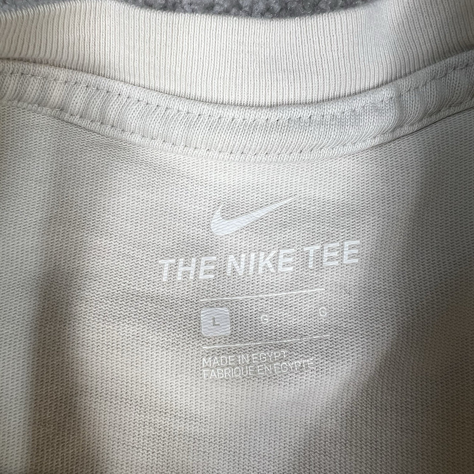 Nike NSW Sportswear MEN’S White Logo Tee 927396-091 Puff Print Embroidered Large