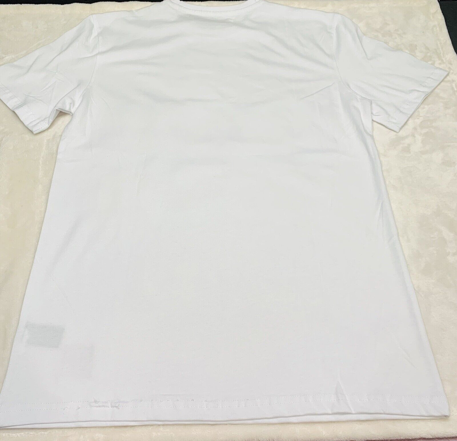 LOONEY TUNES MEN’S LOLA BUNNY STRIPED PASTEL WHITE TEE SHIRT SIZE MEDIUM