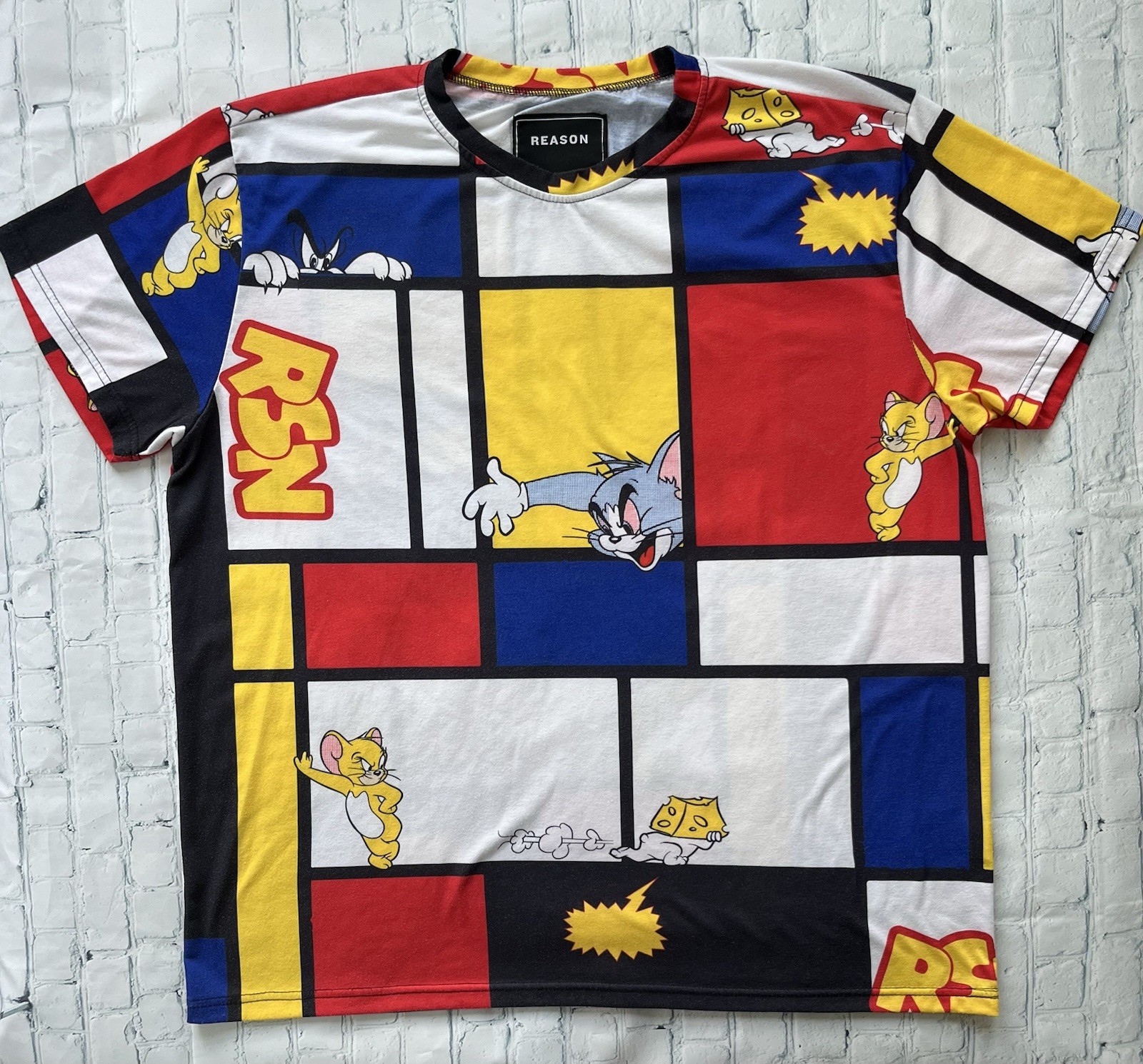Tom & Jerry Reason Streetwear Collection Men’s White Red Yellow Blue T-Shirt 2XL
