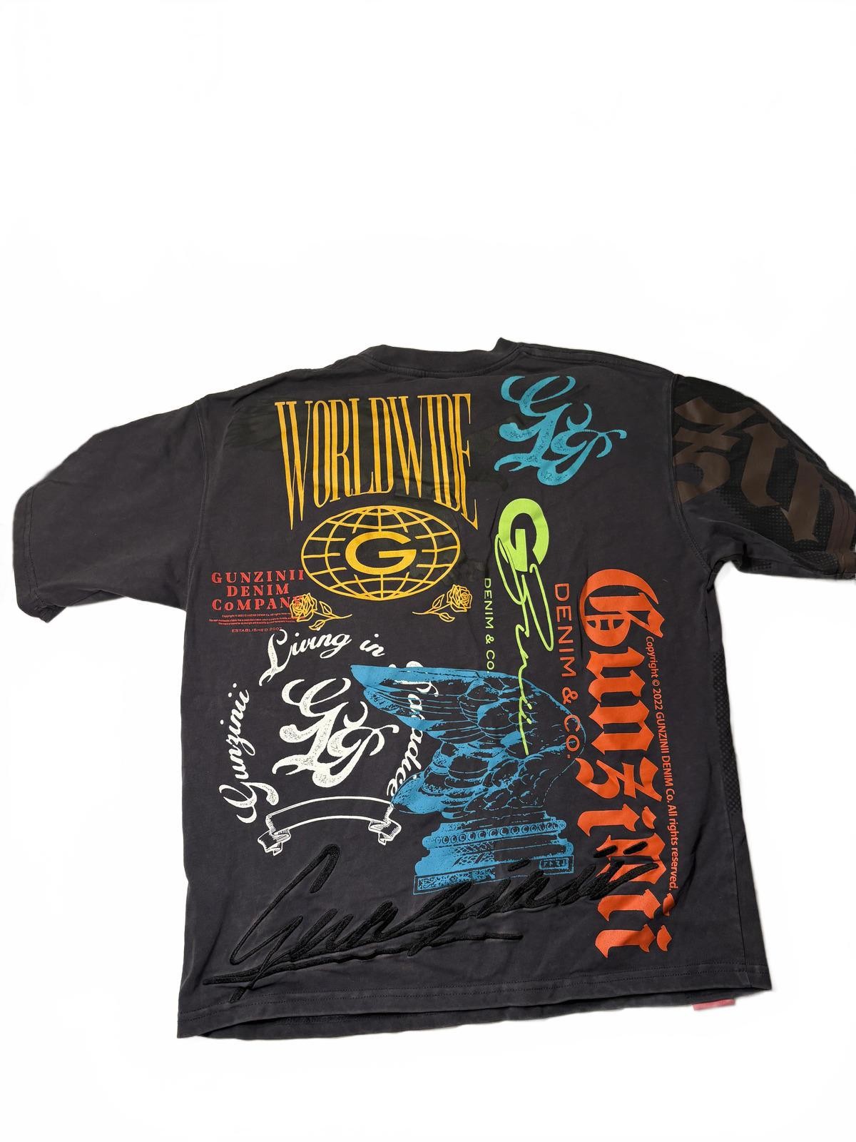 Gunzinii streetwear t shirt great condition