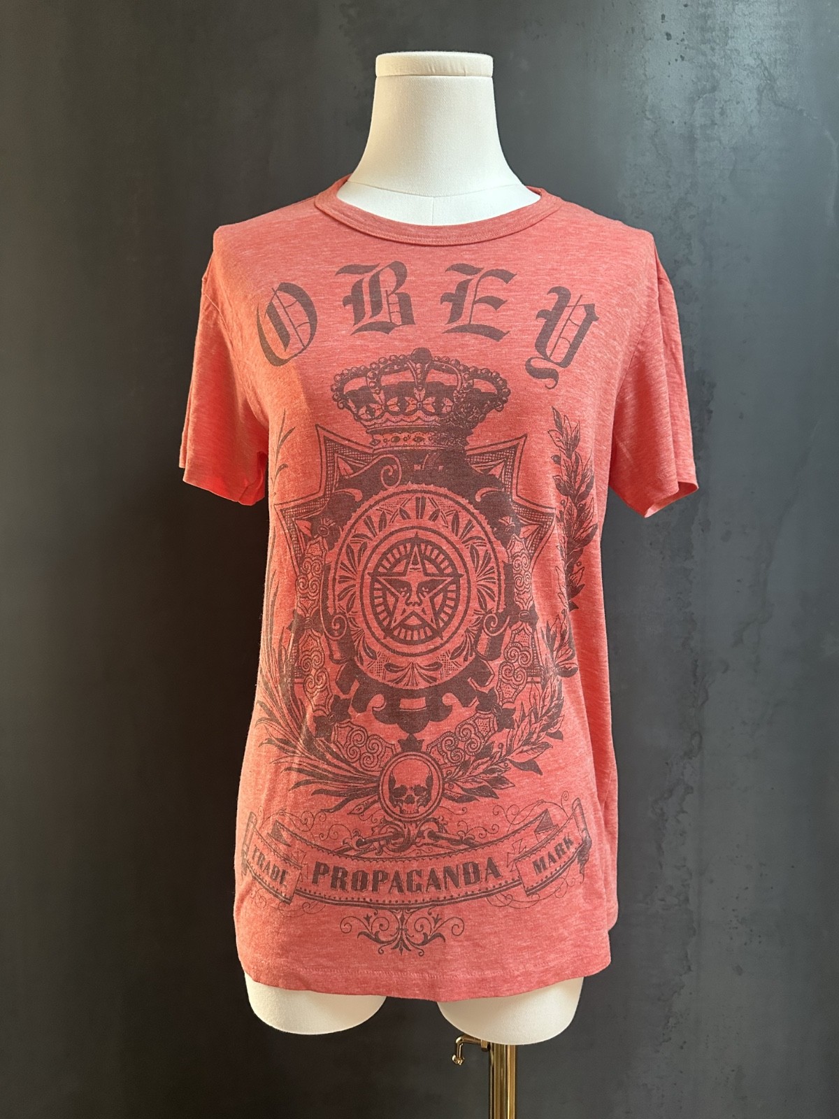 Obey Y2K Propaganda Graphic Tee Coral Crown Crest Punk Goth Small