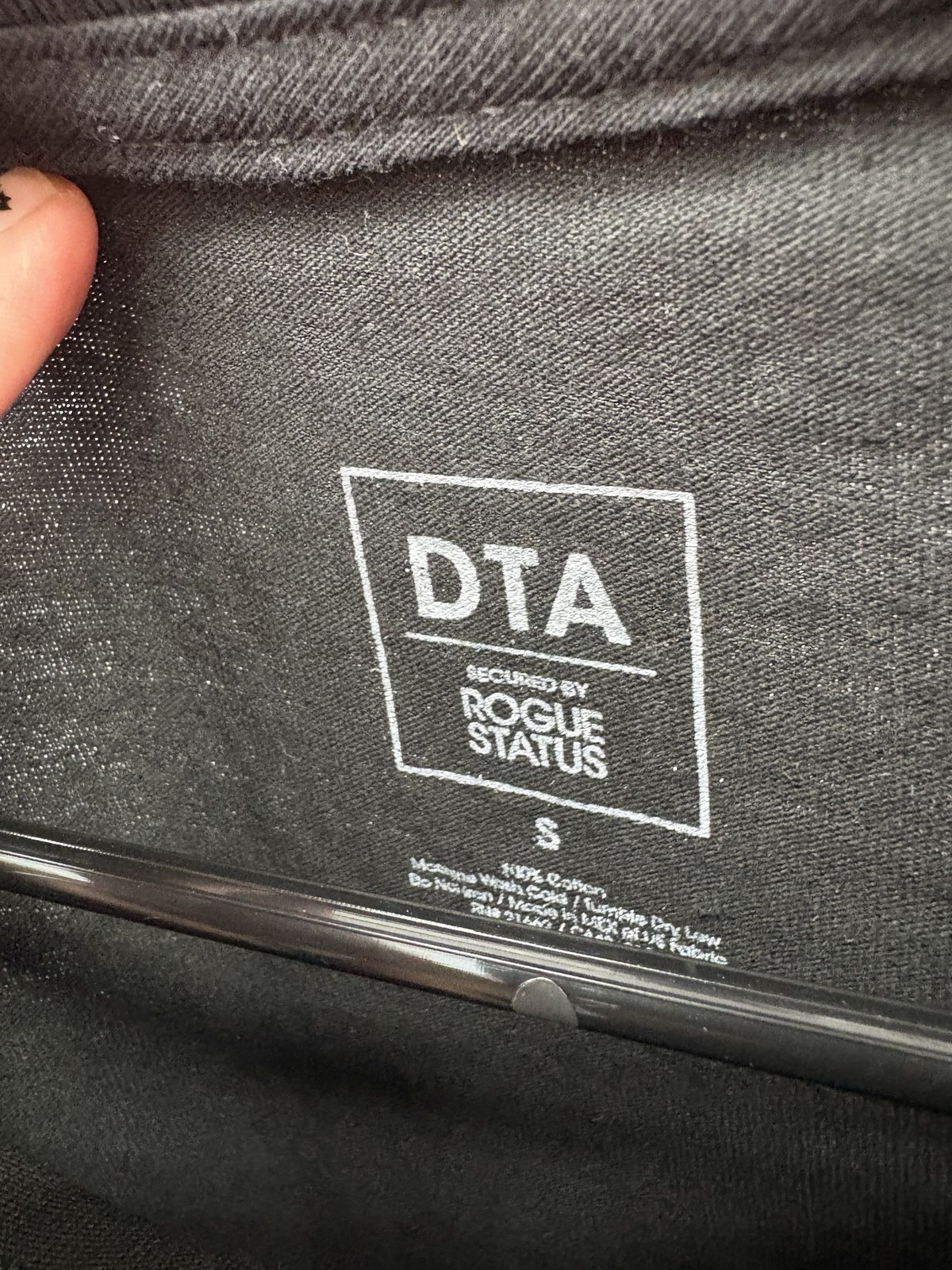 DTA Rogue Status Shirt Mens Small Black Rasta Graphic Tee Red Yellow Green Faces
