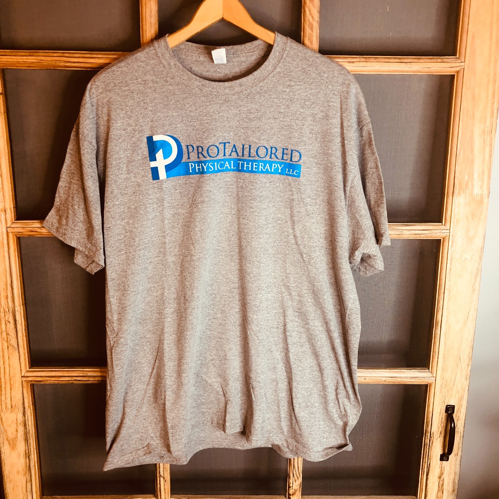Jerzees Dri-Power Mens XL Gray ProTailored Physical Therapy T-Shirt, Ft Wayne IN