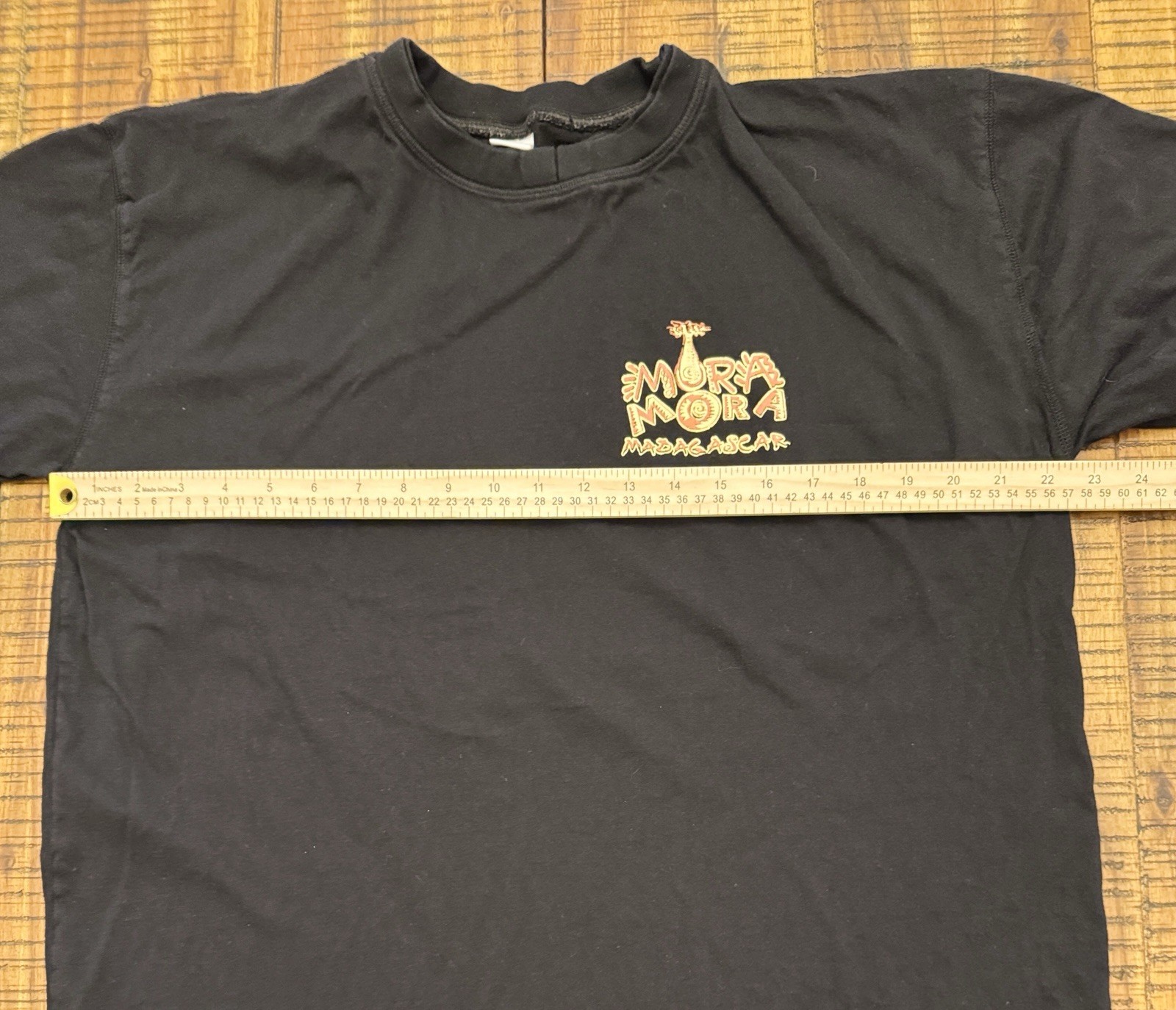 Mora Mora Madagascar Indian Ocean Large Black Tshirt