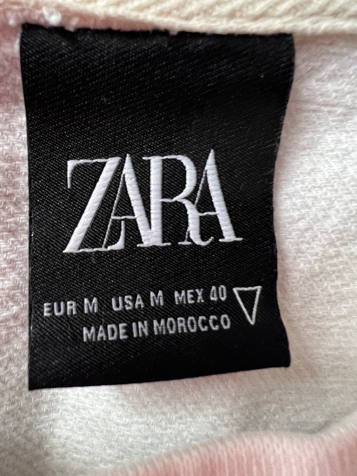 ZARA “EMOTIONAL RESPONSE” TEXTURED TEE MENS SIZE M