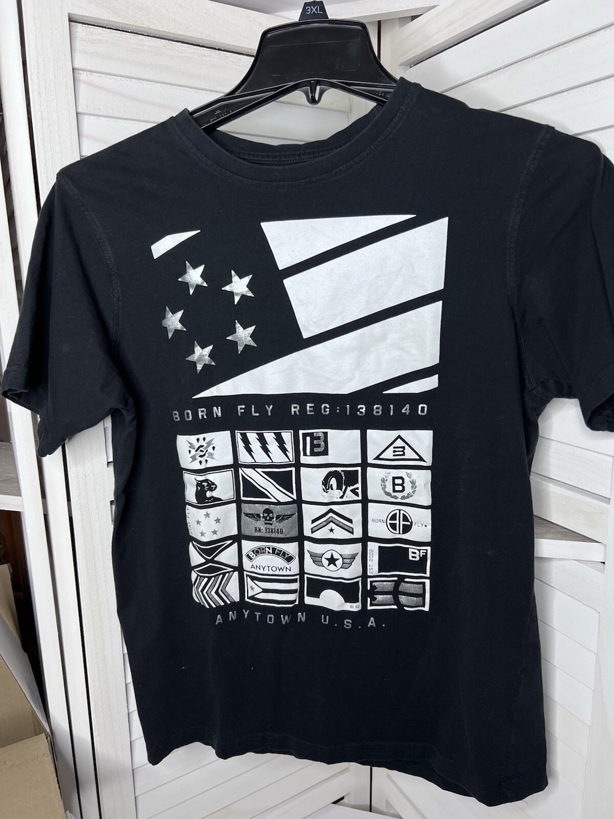Born Fly Men’s T-shirt Size Medium Black W/ White Graphics