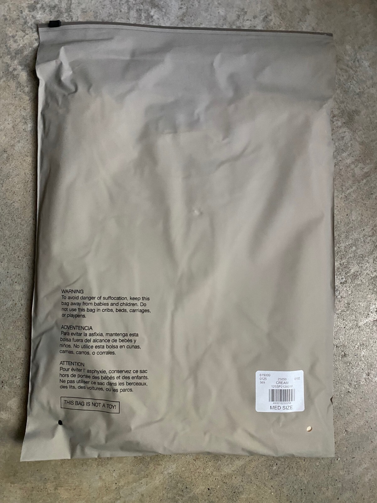AUTHENTIC RARE CREAM SS21 ESSENTIALS TEE BRAND NEW IN BAG MEDIUM