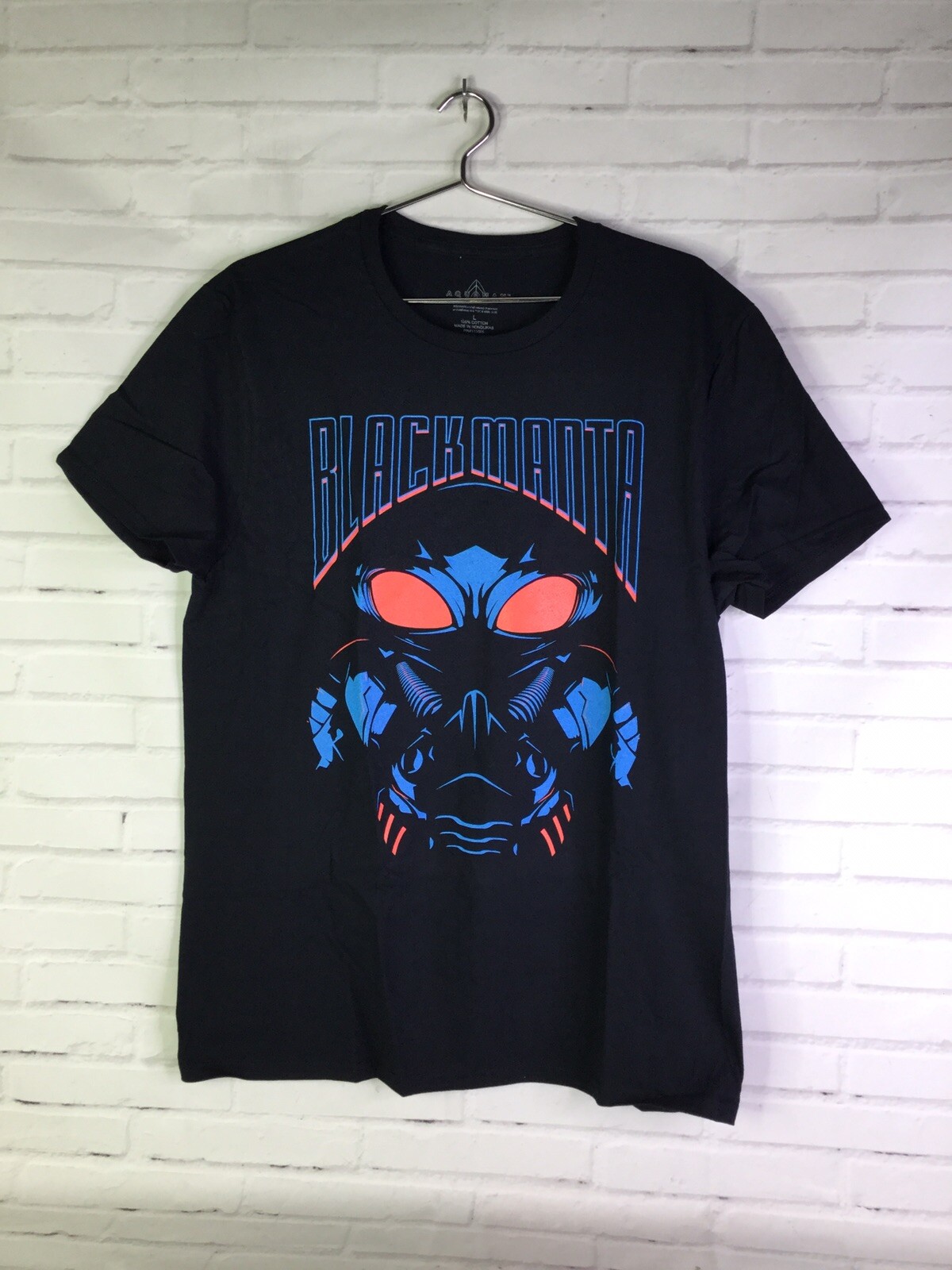 NEW Aquaman Black Manta Logo Graphic Print Short Sleeve Tee T-Shirt Men’s Size L