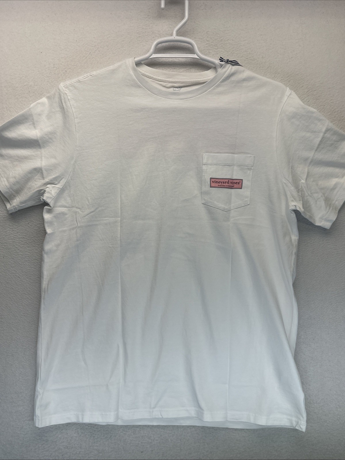 Vineyard Vines Men’s Large Classic Logo Box White Cap Pocket T Short Sleeve NWT