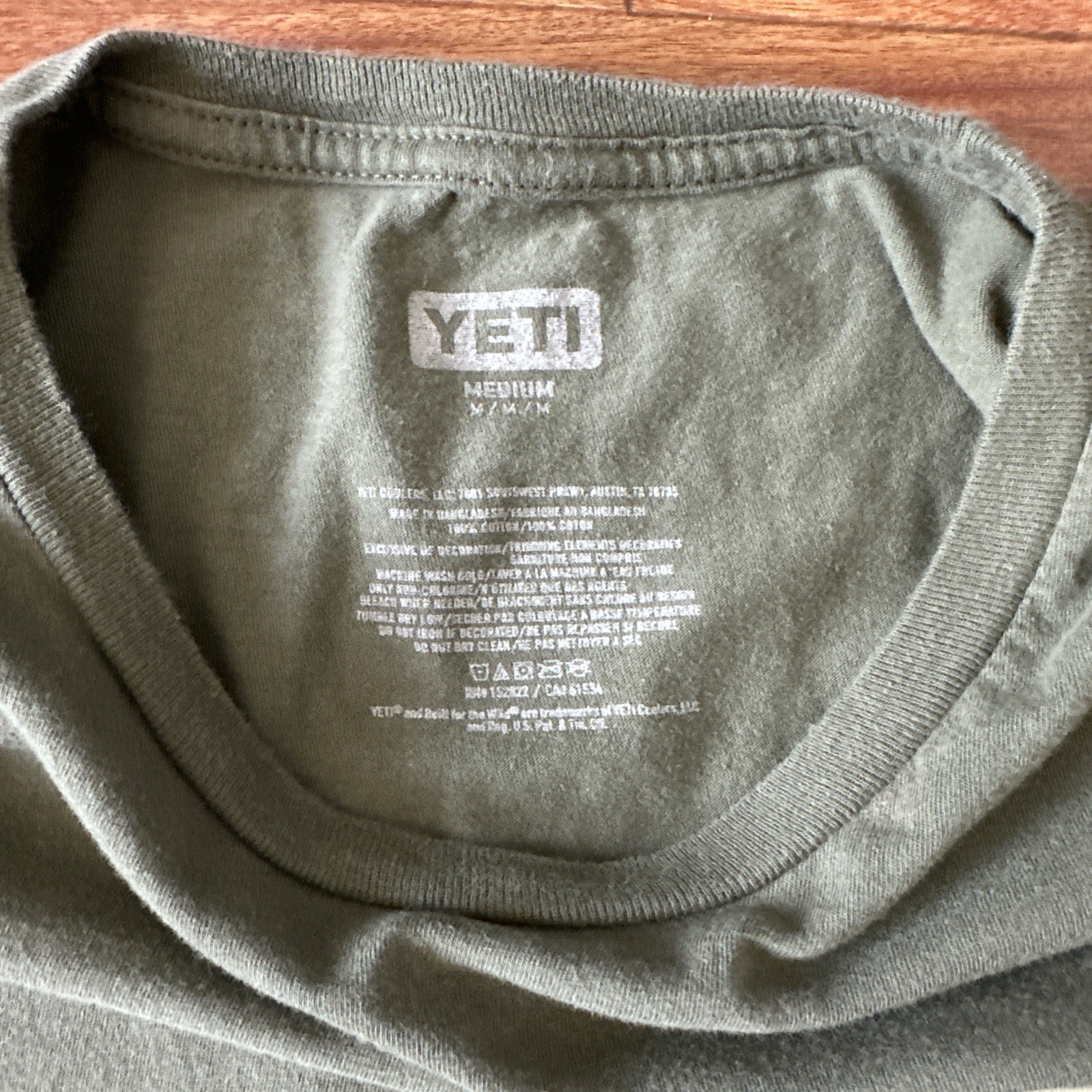 YETI Men’s Medium Short Sleeve T-Shirt 100% Cotton Green