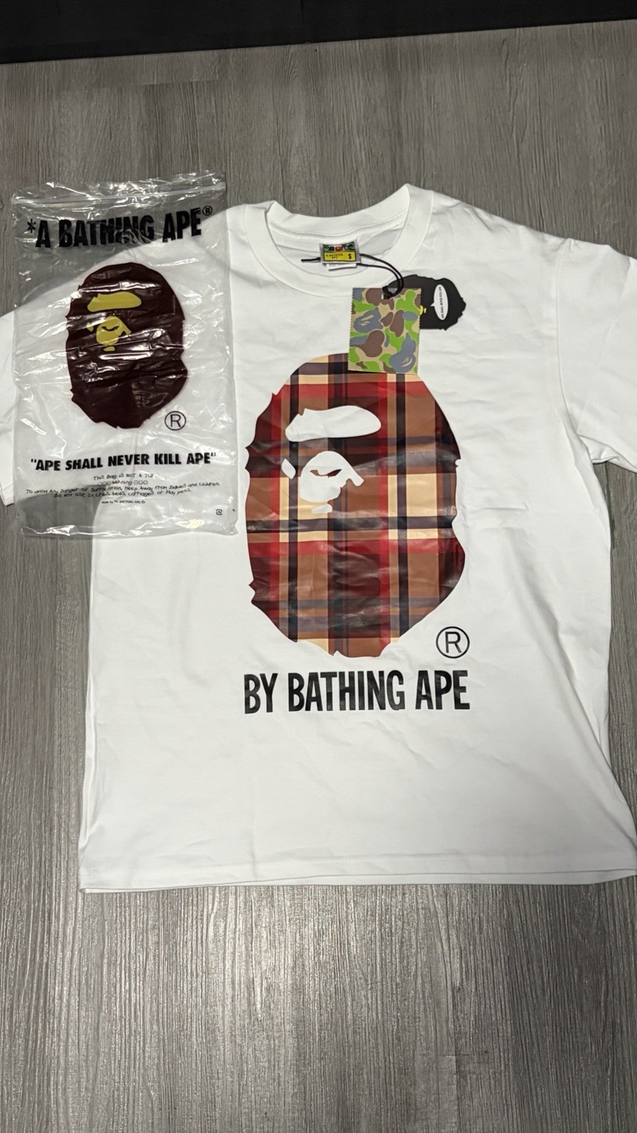 A Bathing Ape Men’s S White Ape Head Graphic Logo Crew Neck Short Sleeve Tee