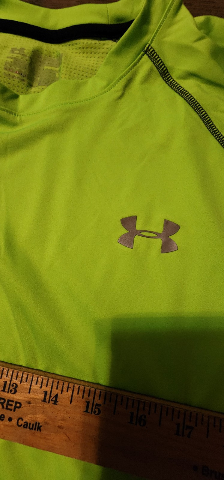 UNDER ARMOUR Neon Green MENS TSHIRT ADULT Maybe Size Large? Tag Is Worn 1390