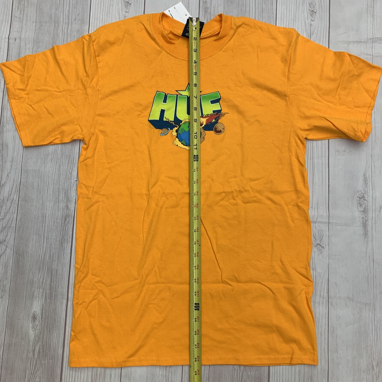 Huf world yellow gold T-shirt unisex size M