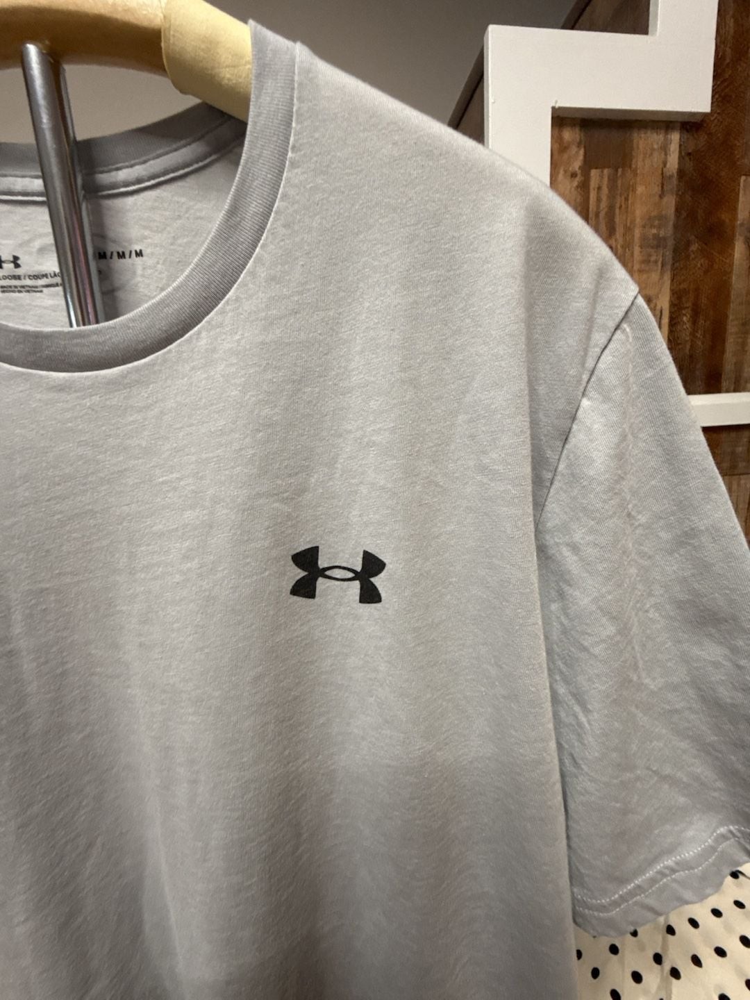 Under Armour Men’s Sportstyle Left Chest Lockup Short Sleeve T-Shirt