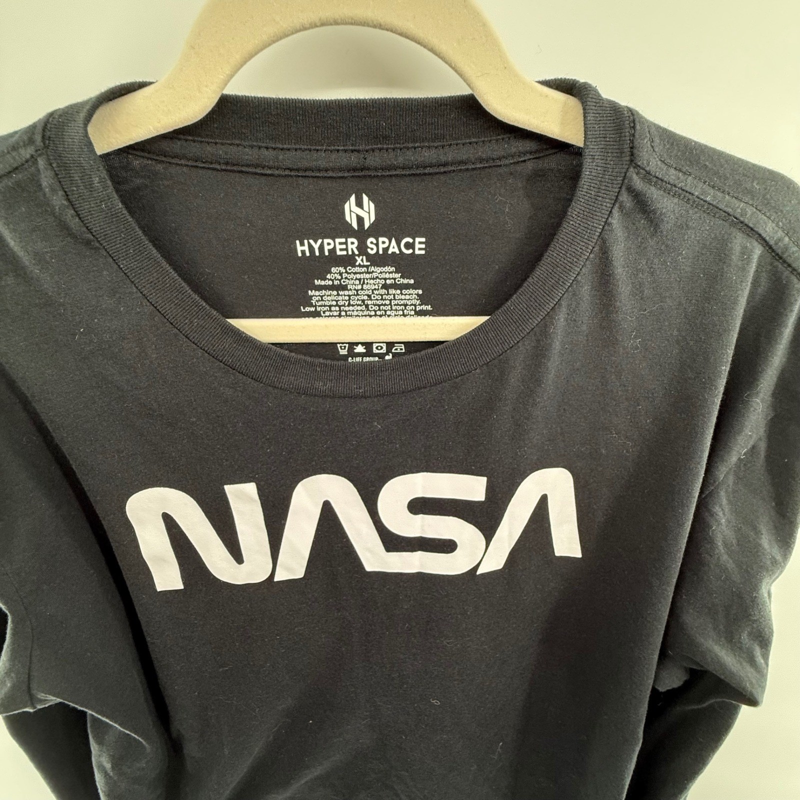 NASA Hyper Space Black Long Sleeve Graphic Tee Pop Art Astronaut Back XL