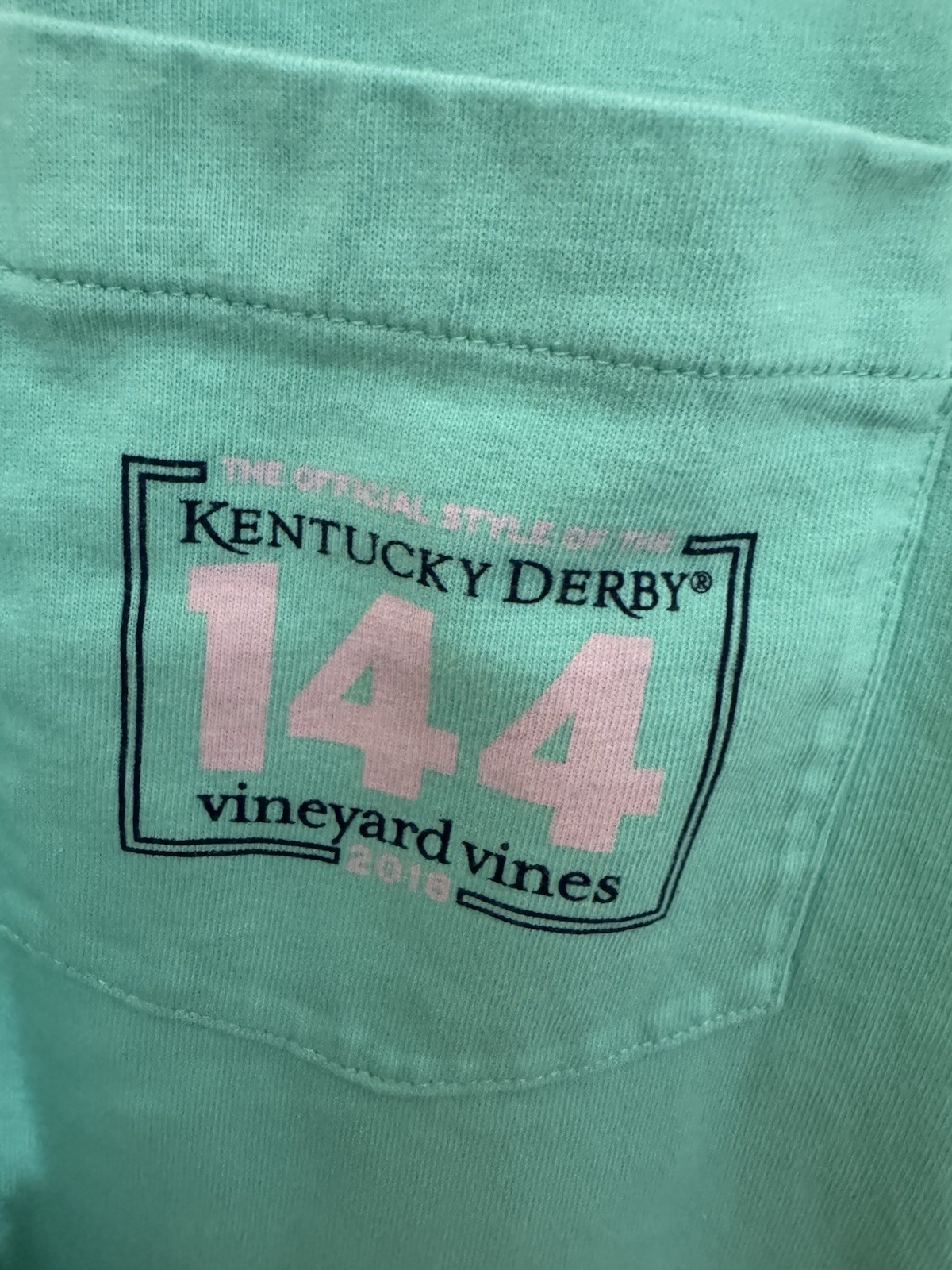 Vineyard Vines Kentucky Derby 144 2018 Graphic Pocket T-Shirt Cotton Crewneck L