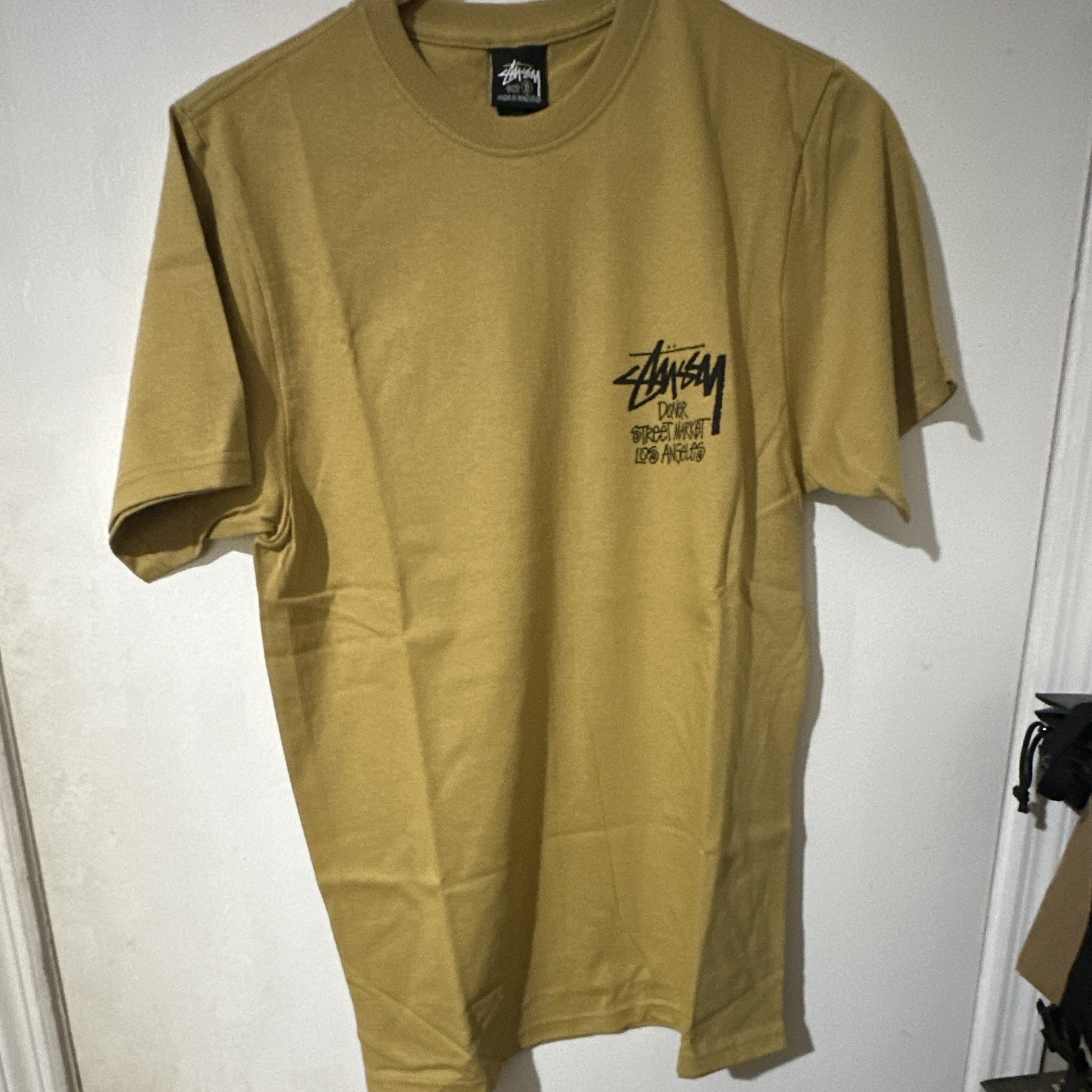 Stussy Dover Street Market Los Angeles Graphic Tan T-Shirt Men’s S Crew