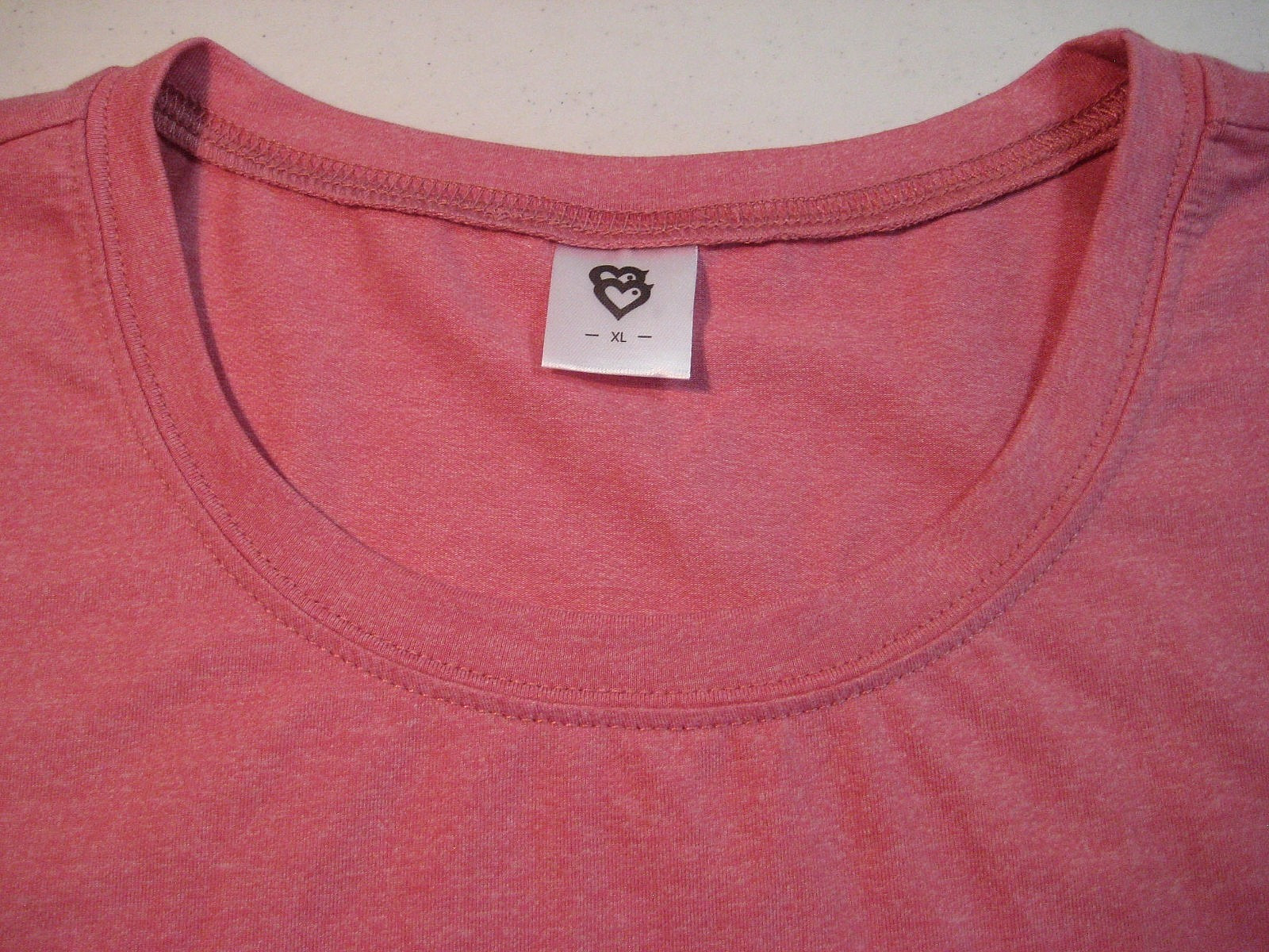EUC- Unique Blend 47.6% Cotton; 47.6% Polyester; 4.8% Spandex T-Shirt Size XL